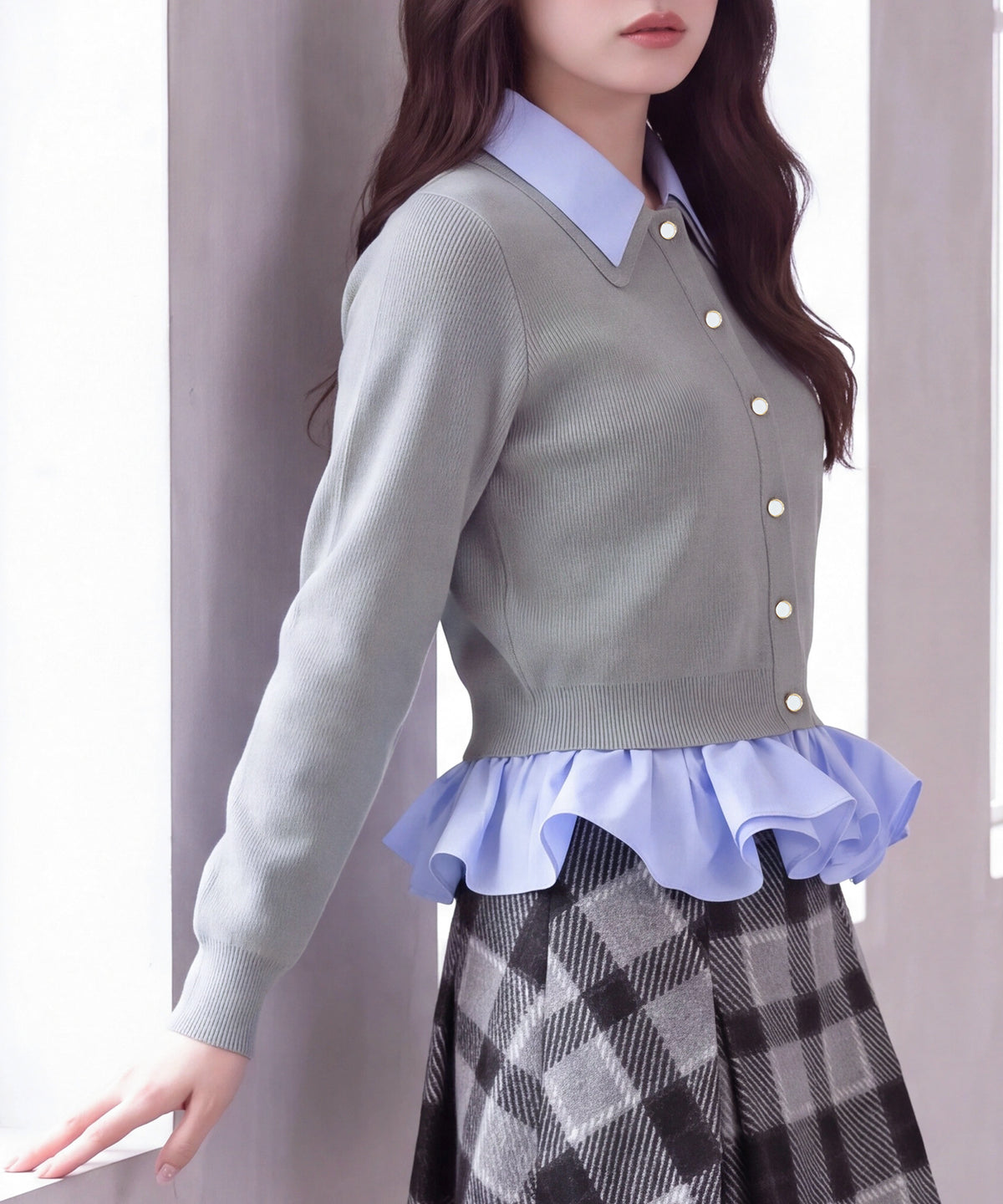 ライトグレー(無地)model:160cm 着用サイズ: M (AI画像)