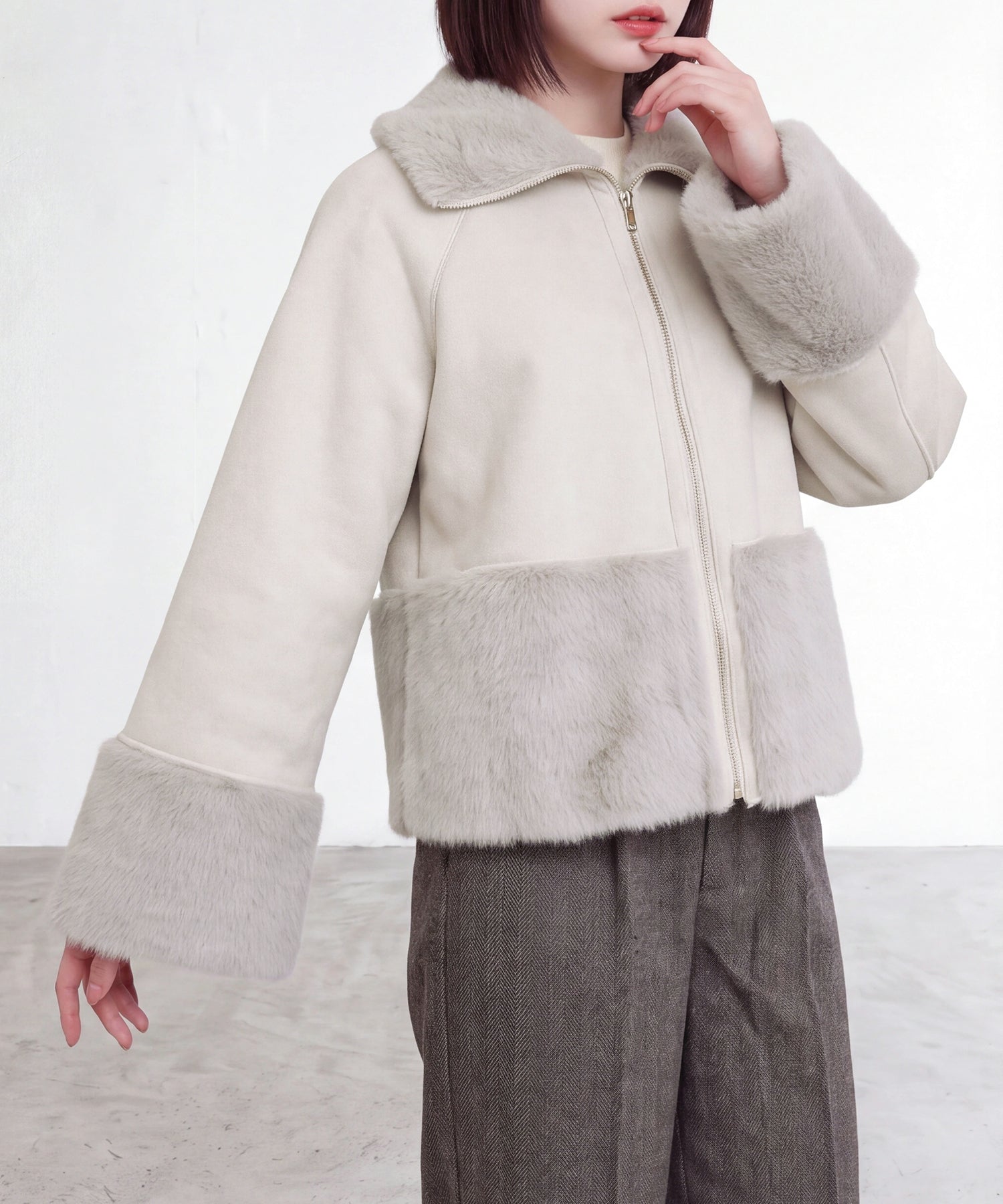 ライトグレー(AI画像) model：160cm 着用サイズ：M