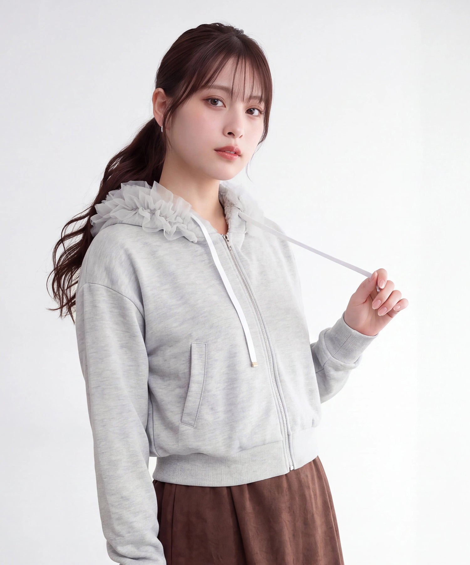 ライトグレー(AI画像)model：160cm　着用サイズ：M