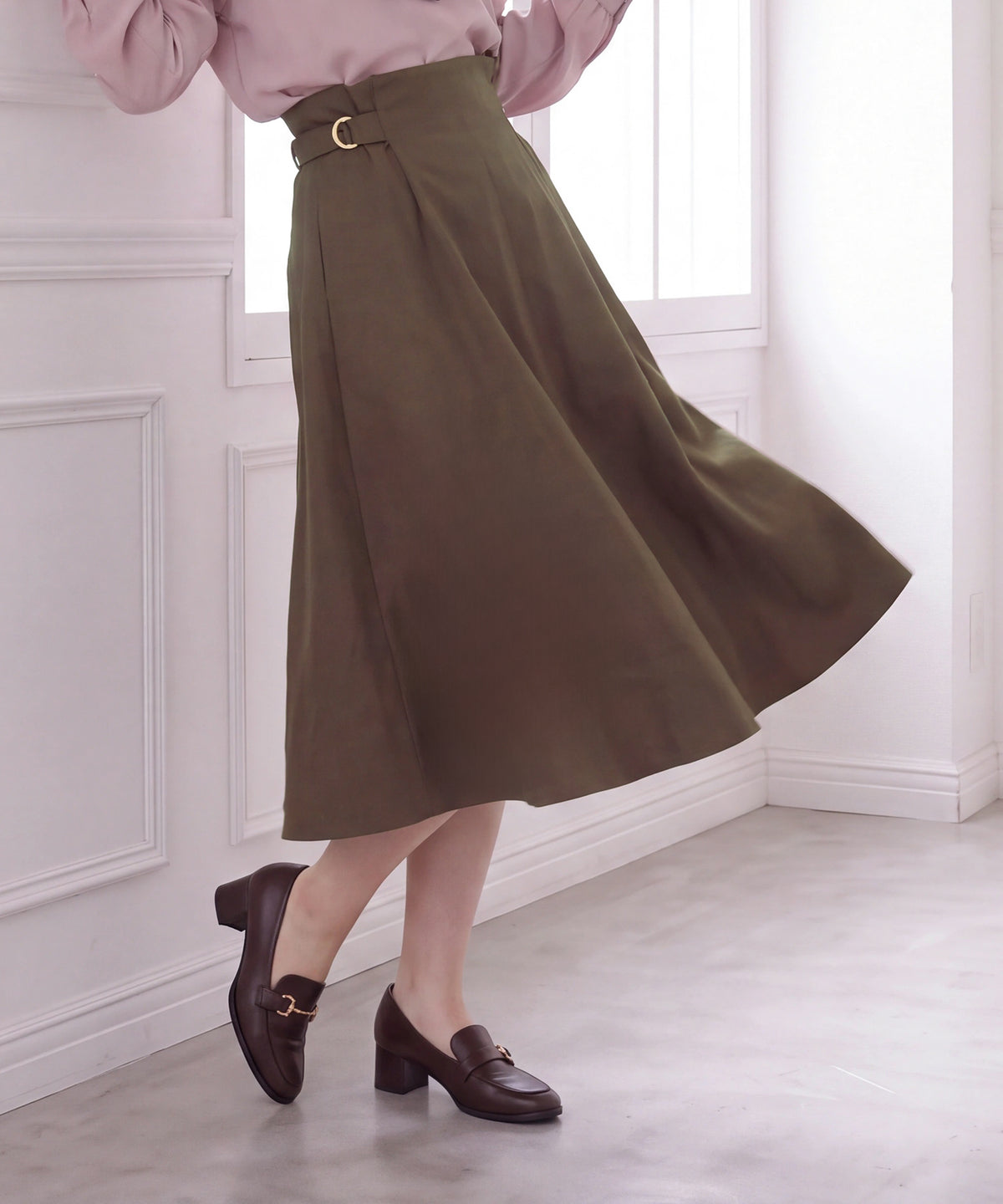 ブラウン  model：160cm　着用サイズ：M (AI画像)