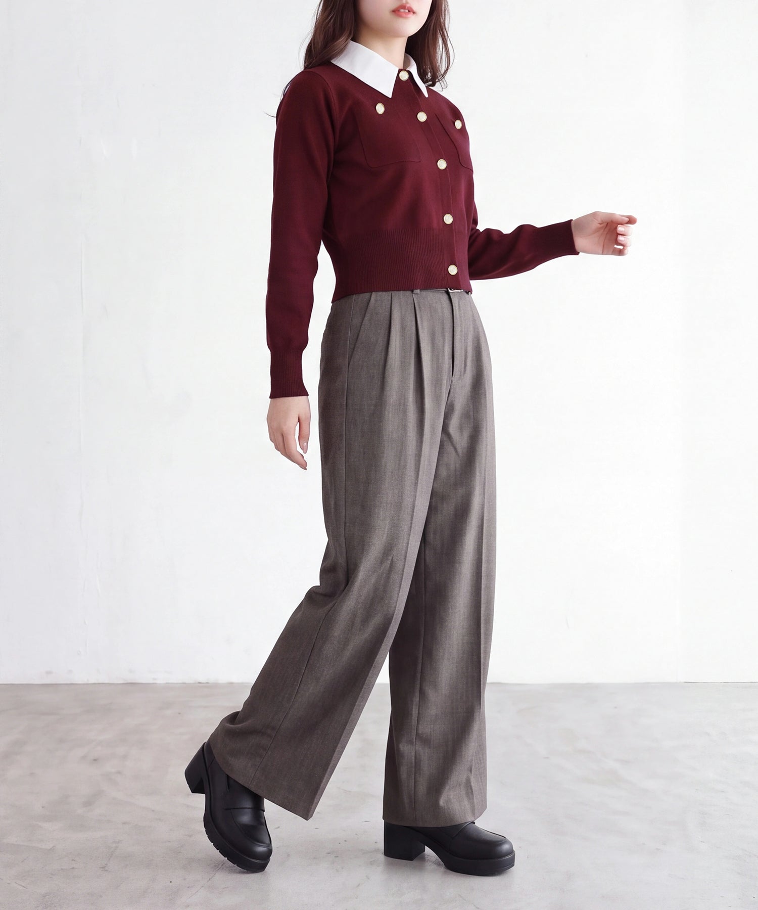 ワイン(AI画像)　model：160cm　着用サイズ：M