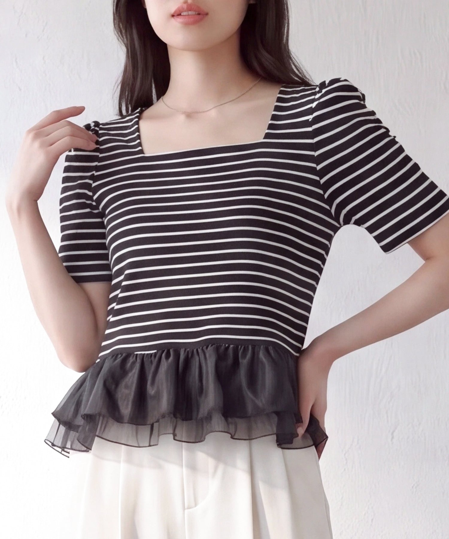 ブラック×ホワイト　model：160　着用サイズ：M