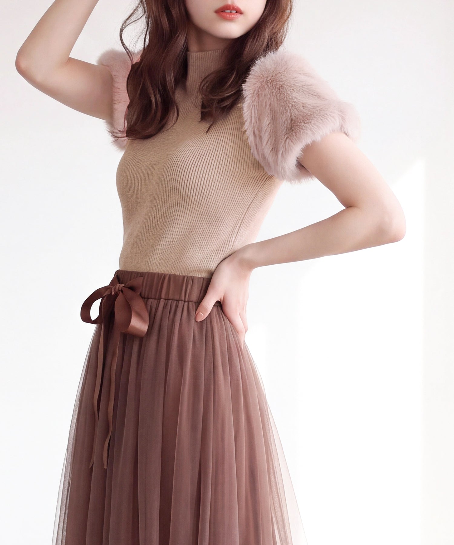 ピンクベージュ　model：160　着用サイズ：M(AI画像)