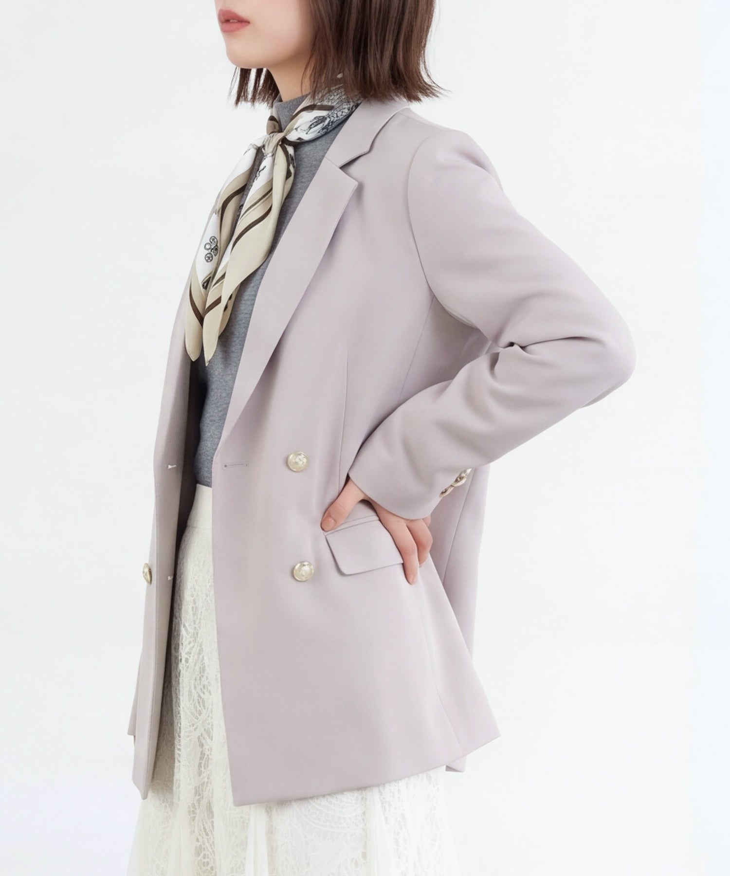 グレージュ(AI画像)　model：160　着用サイズ：M