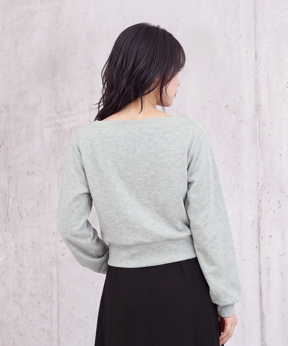 ライトグレー(AI画像)　model：160cm　着用サイズ：M