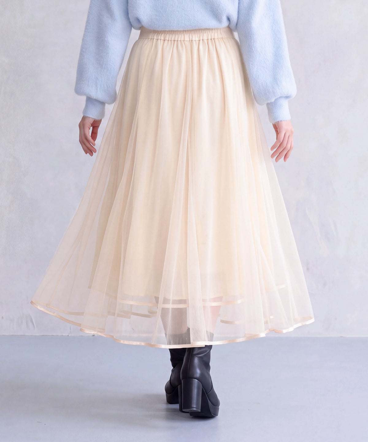 アイボリー(AI画像)model：160ｃｍ　着用サイズ：Ｍ