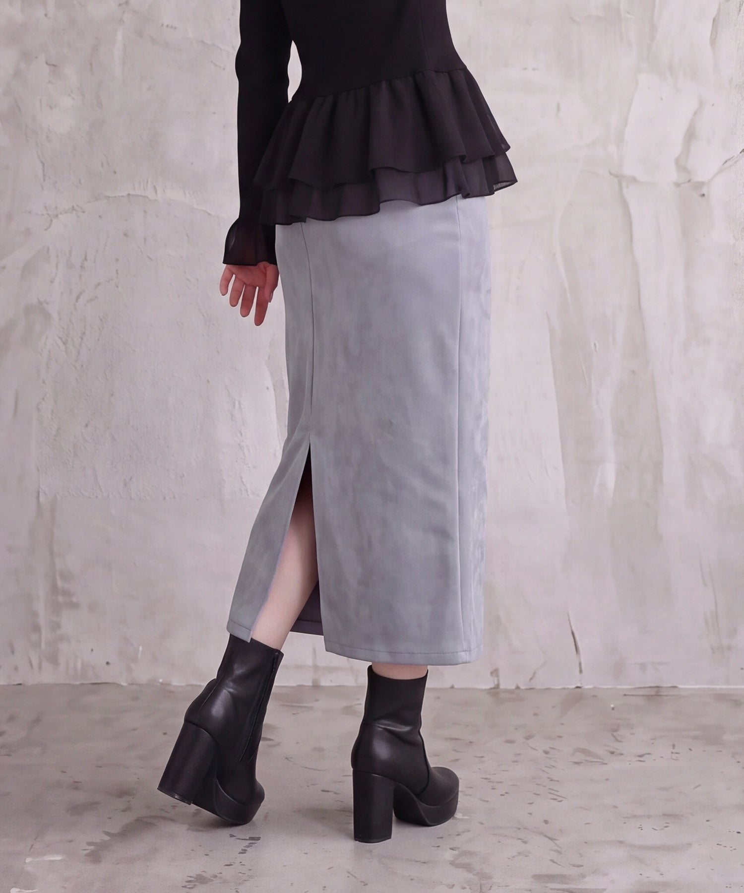 ダスティーブルー(AI画像)　model：160cm　着用サイズ：M