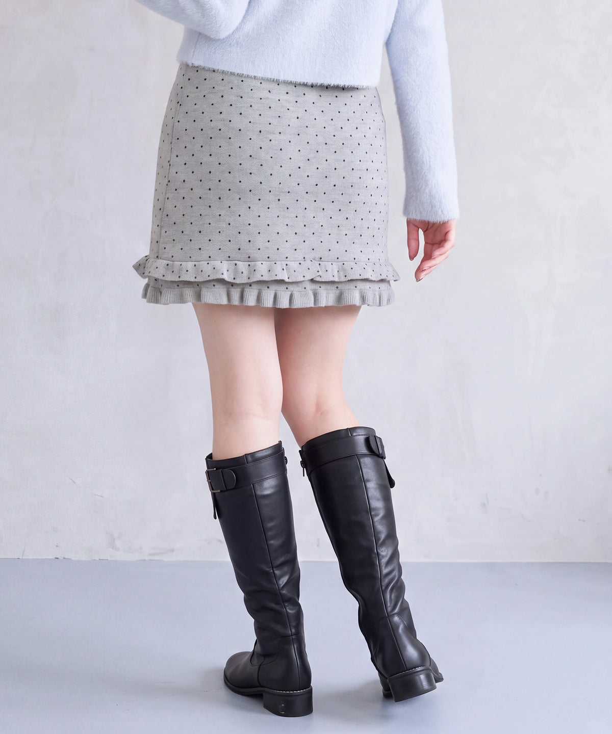 チャコール(AI画像) model：160cm 着用サイズ：M