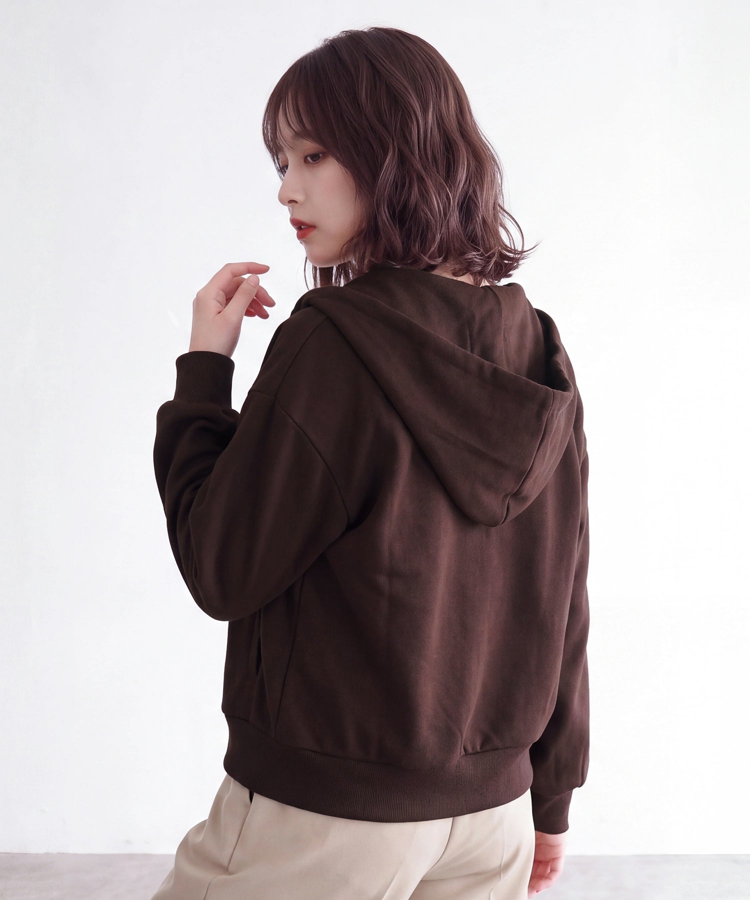 ブラウン(AI画像) model:160cm 着用サイズ: M