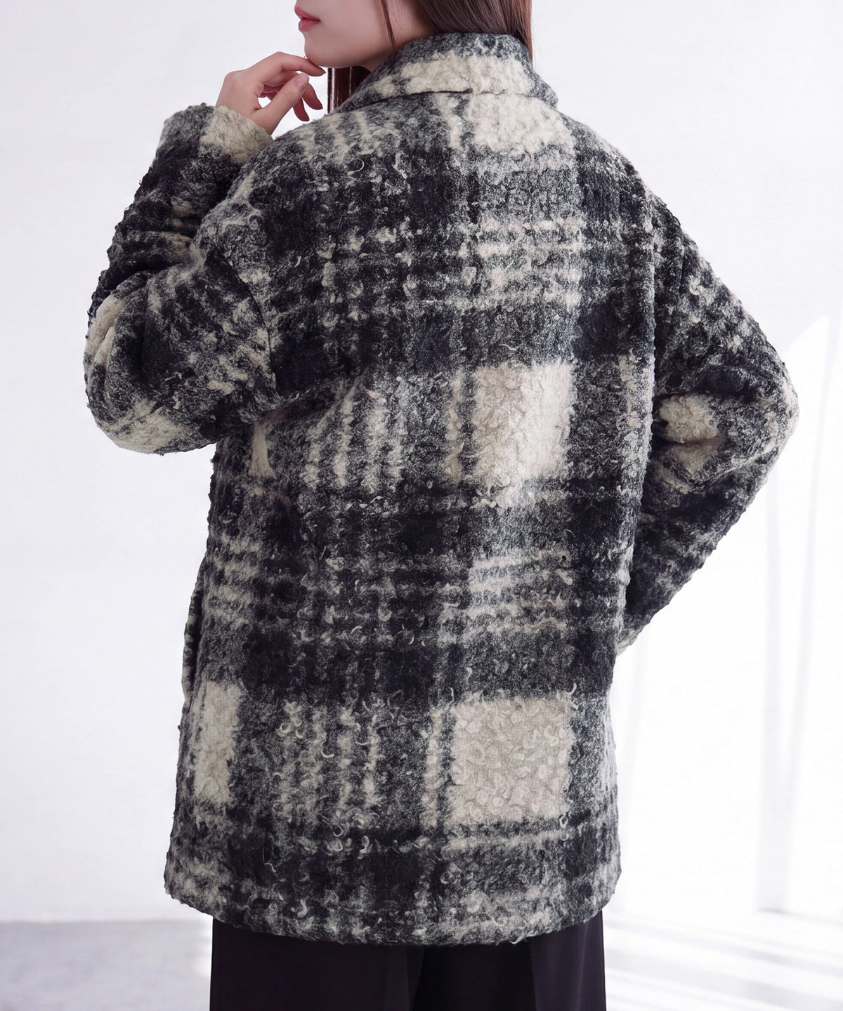 ブラック(AI画像)model：160cm　着用サイズ：M