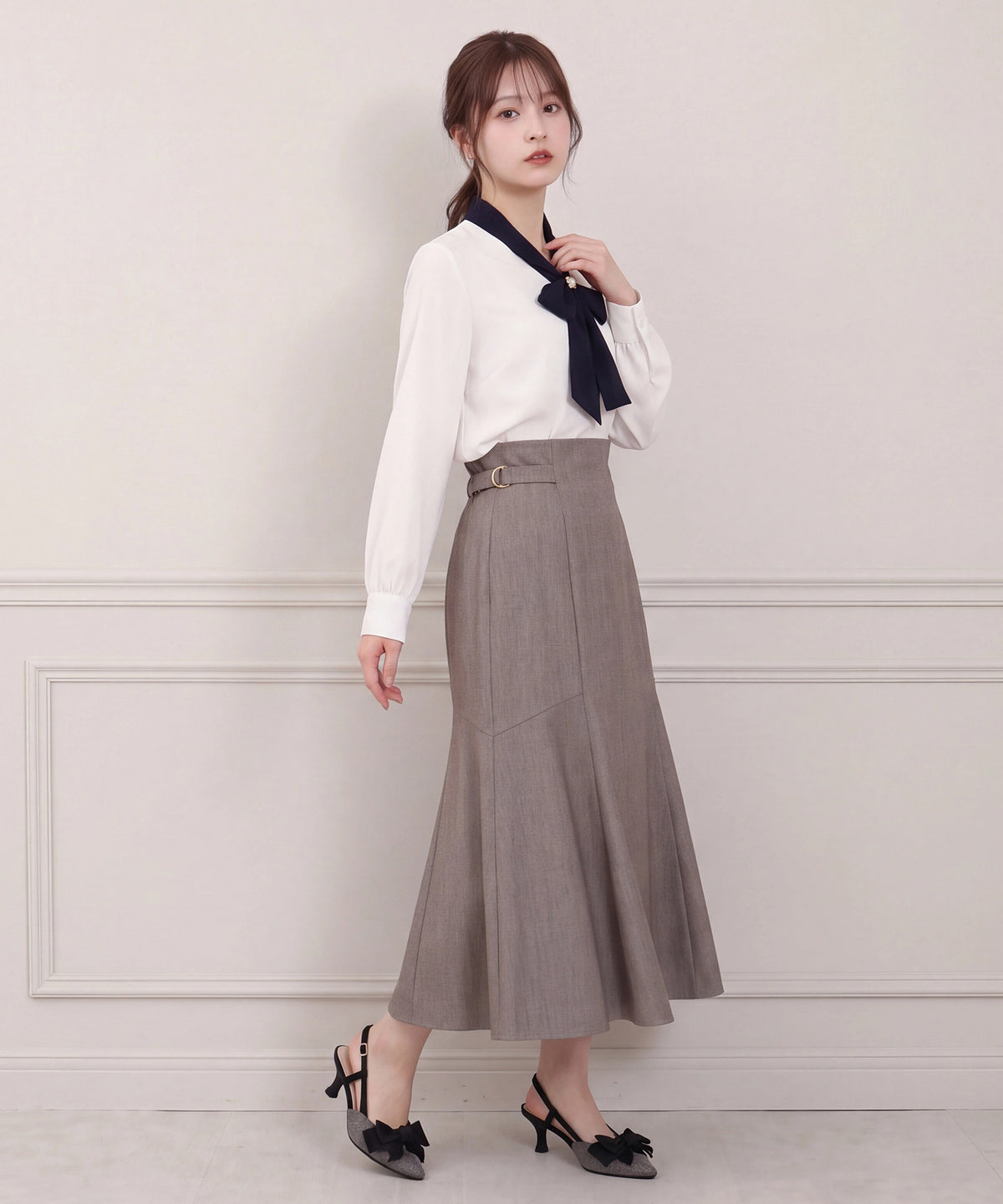 ベージュ(AI画像)　model：160㎝　着用サイズ：M