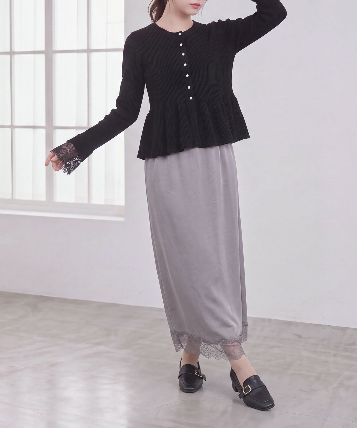 ブラック(AI画像)　model：160cm　着用サイズ：M