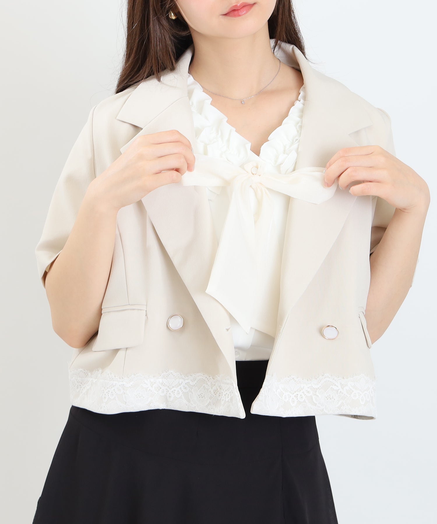 ベージュ　model：160　着用サイズ：M