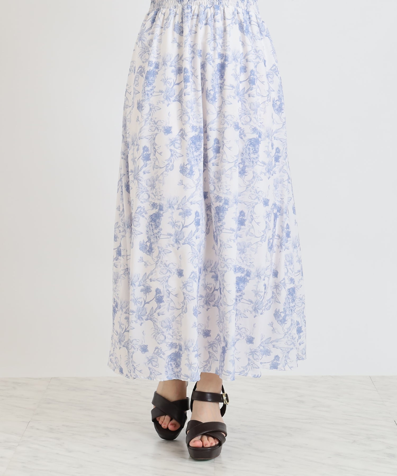 ブルー　model：156　着用サイズ：M
