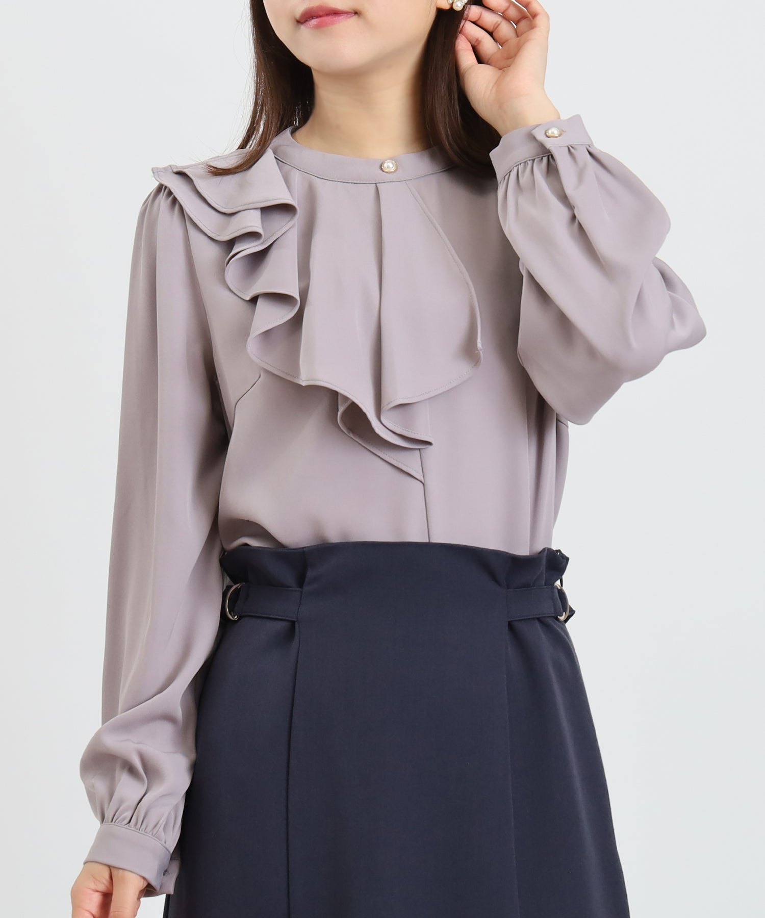bow.a アシメトリーフリルブラウス TIME SALE】アシメラッフルフリルブラウス