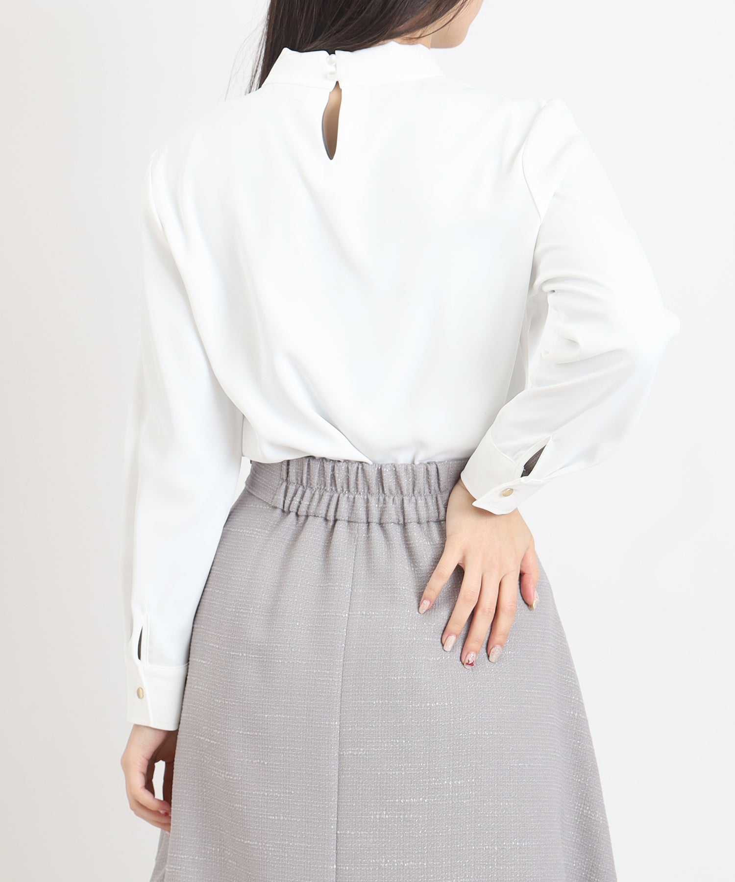 ホワイト　model：160　着用サイズ：M