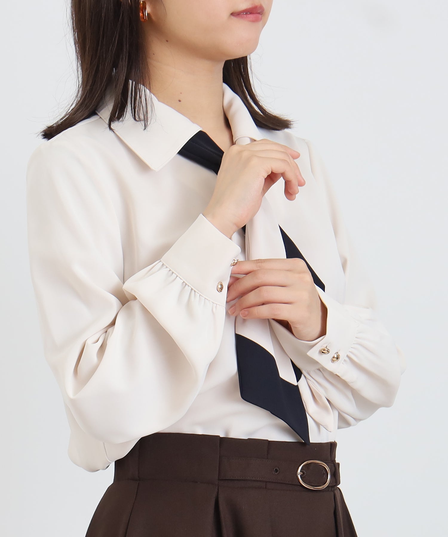 ベージュ　model：156　着用サイズ：M