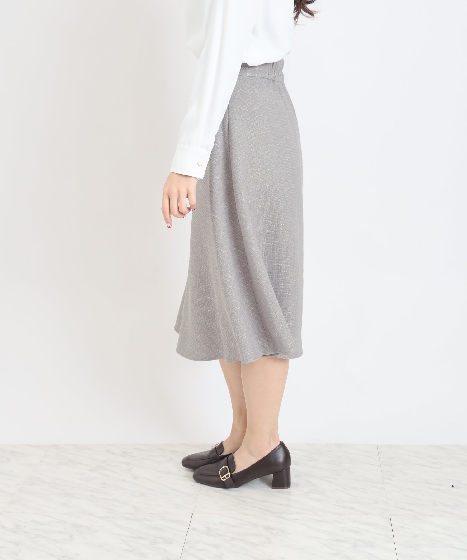 ライトグレー　model:160 　着用サイズ：M