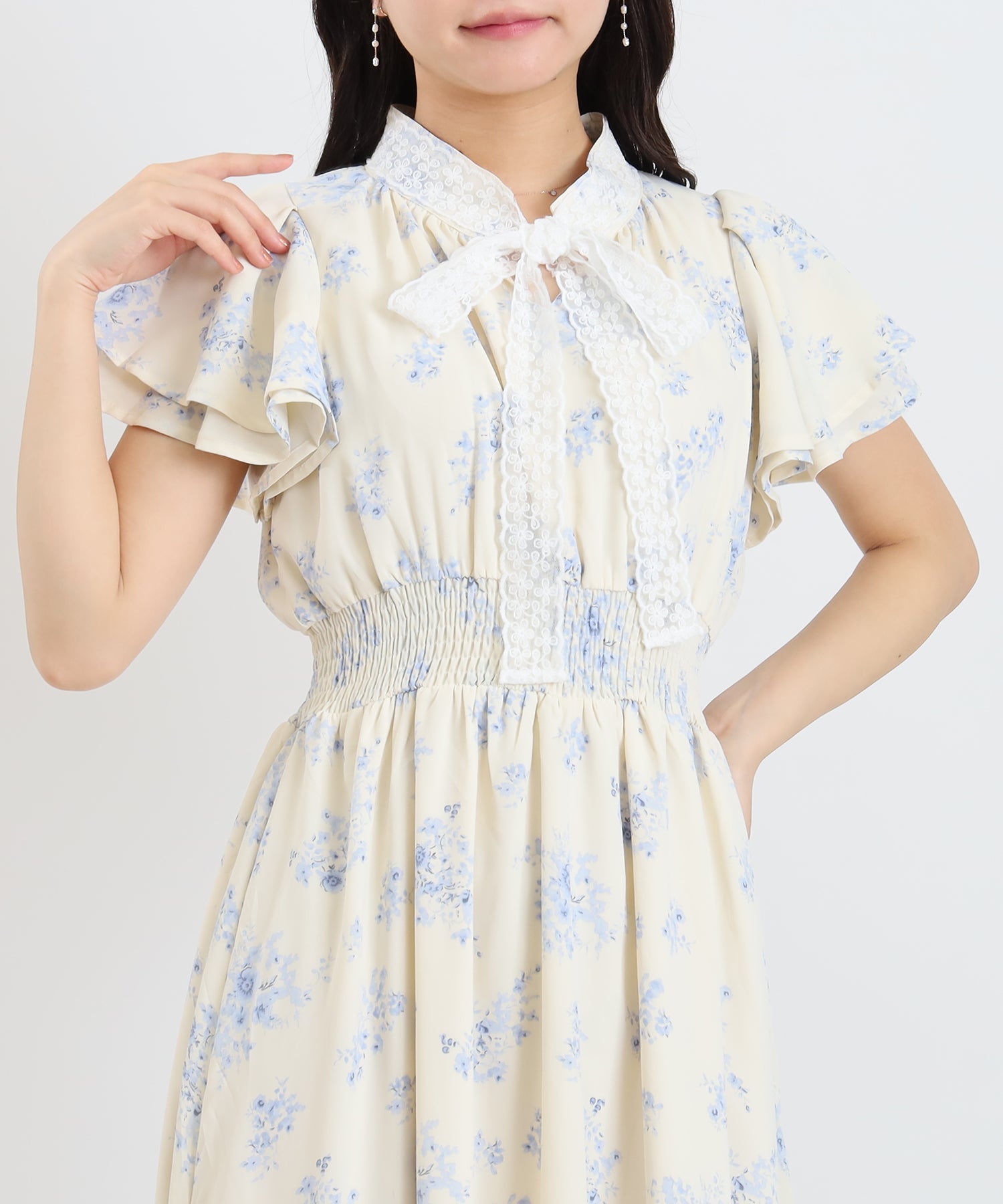 ベージュ　model:156cm  着用サイズ：S