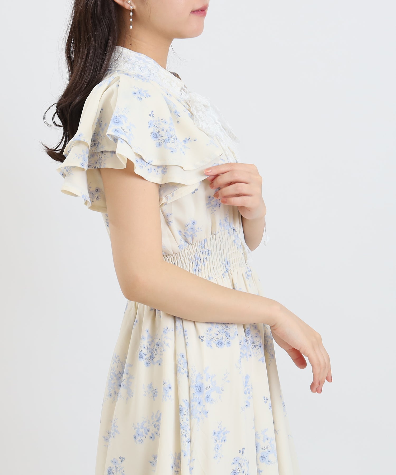 ベージュ　model:156cm  着用サイズ：S