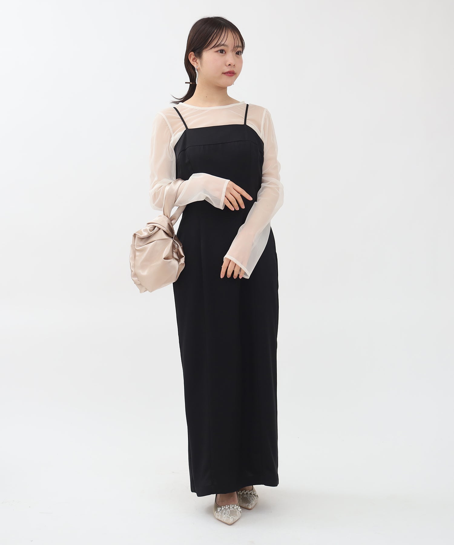ベージュ　model：156　着用サイズ：M