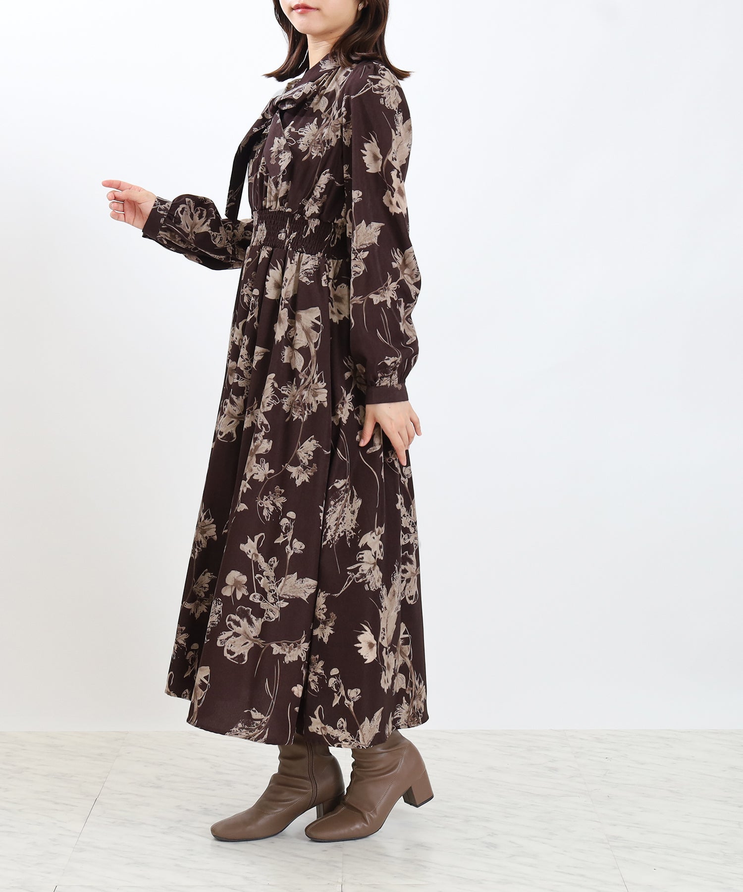 ブラウン　model：156　着用サイズ：M