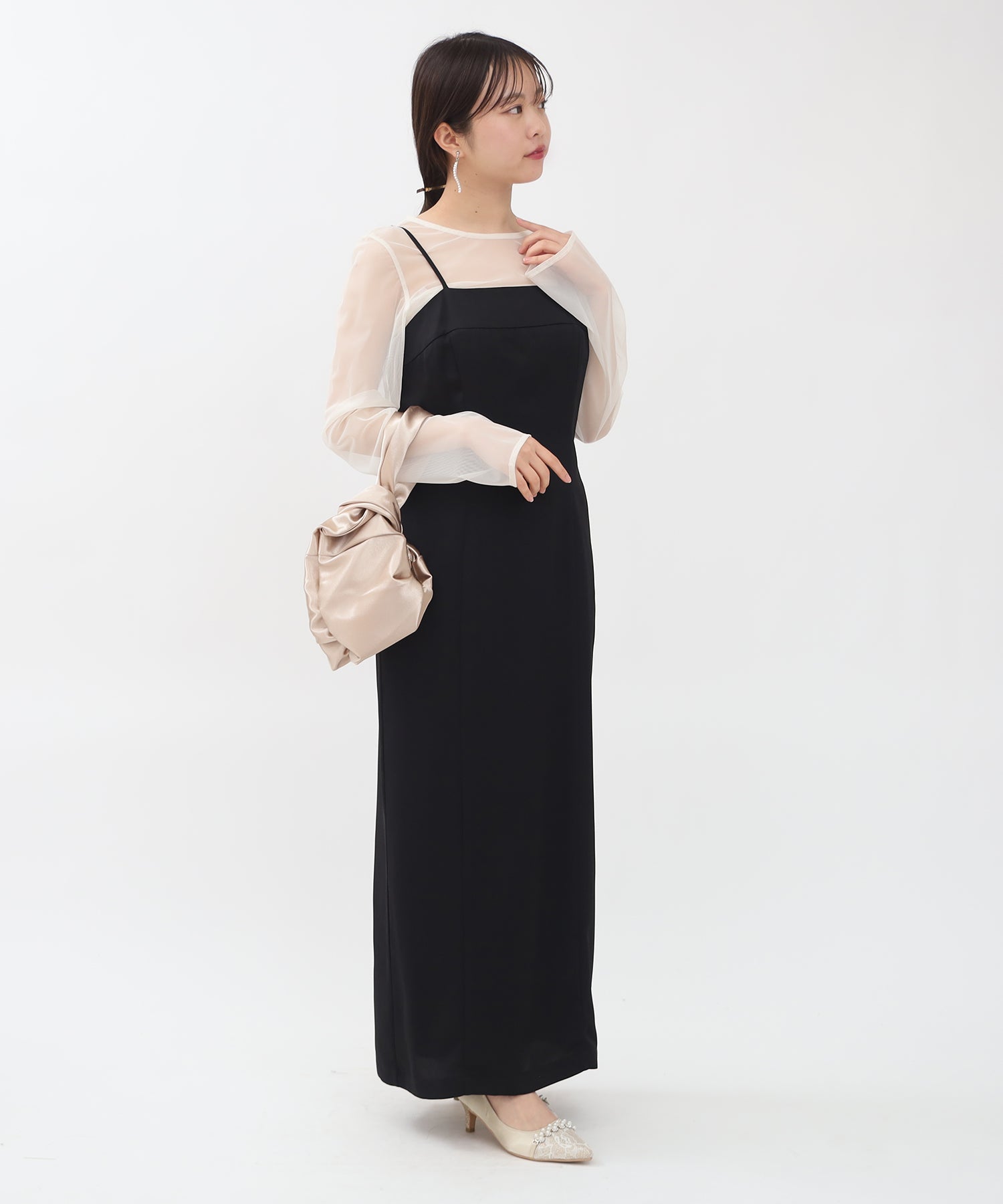 ベージュ　model：156　着用サイズ：M