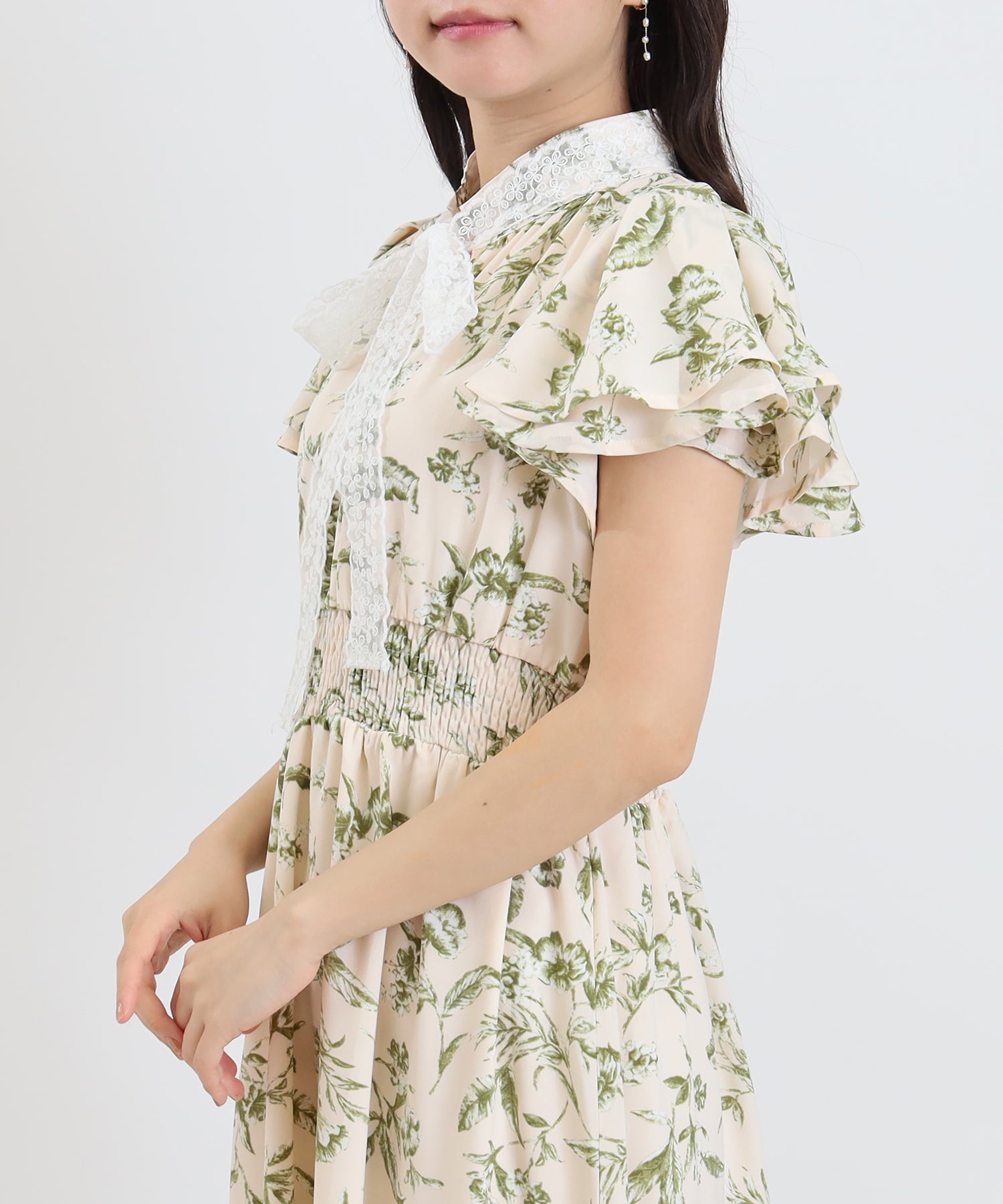 【NEW】レースボウタイ花柄ワンピース