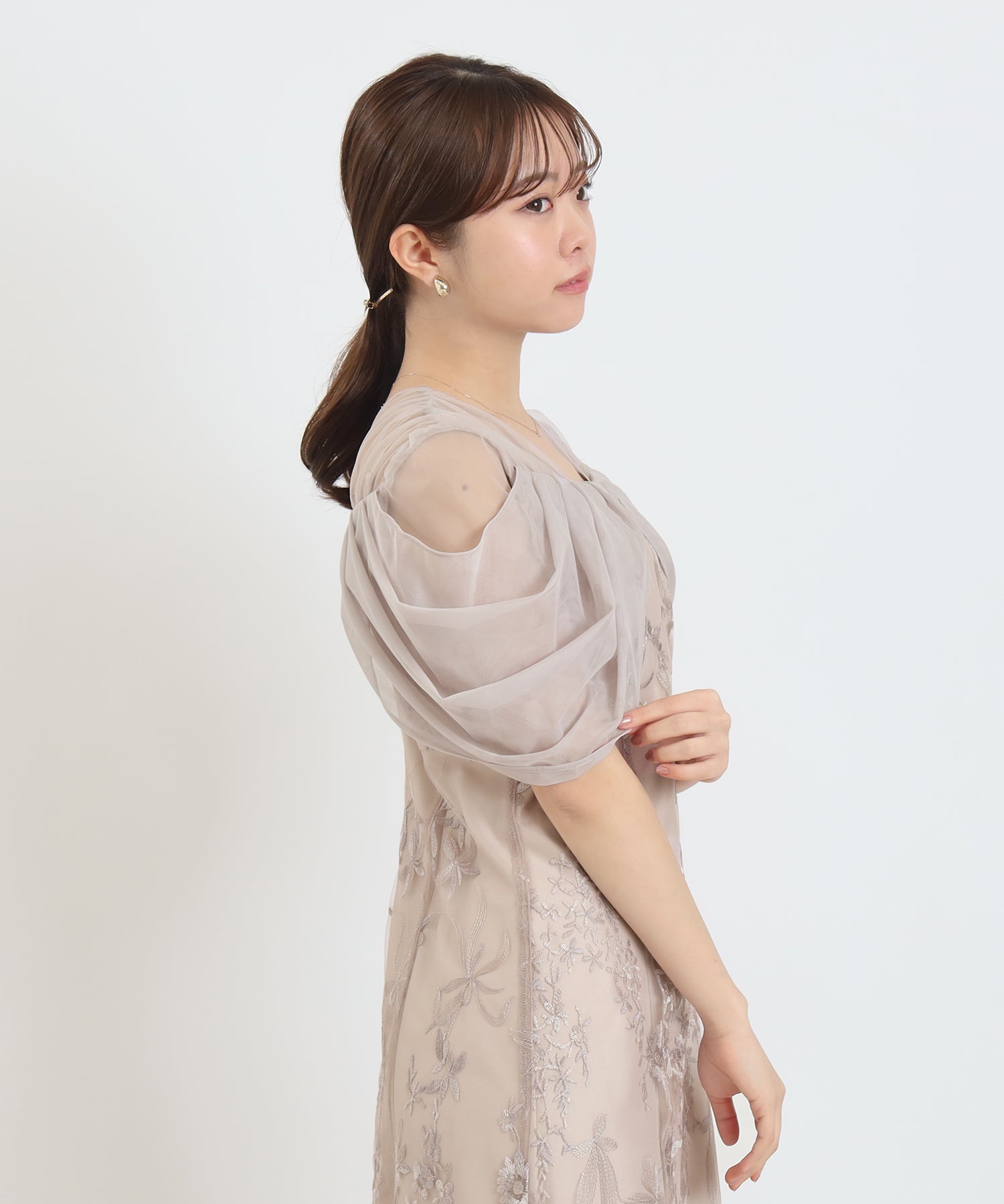 ベージュ　model：156　着用サイズ：S