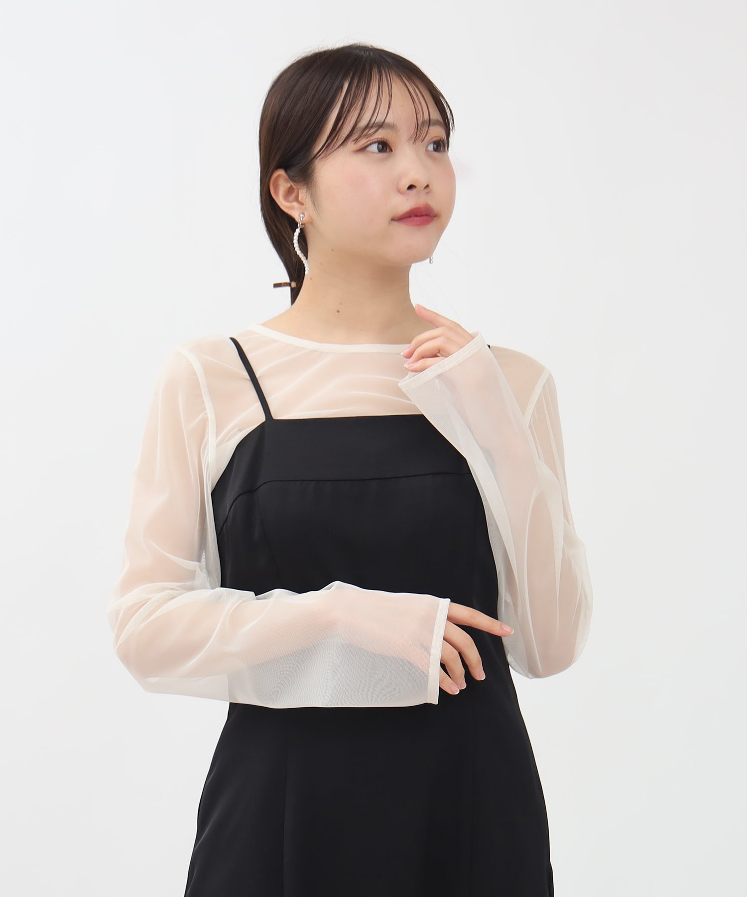 ベージュ　model：156　着用サイズ：M