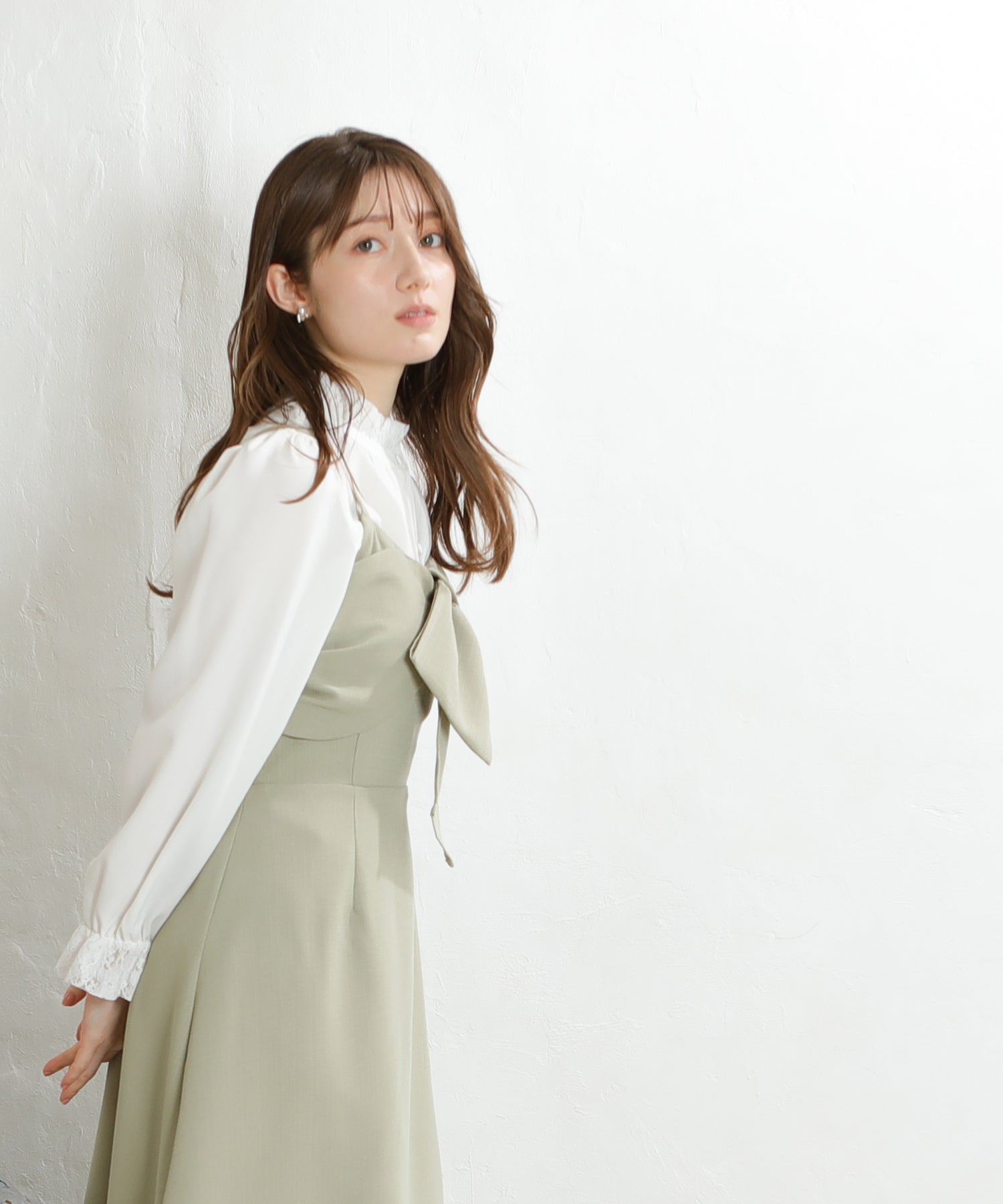 ホワイト　model：163　着用サイズ：M