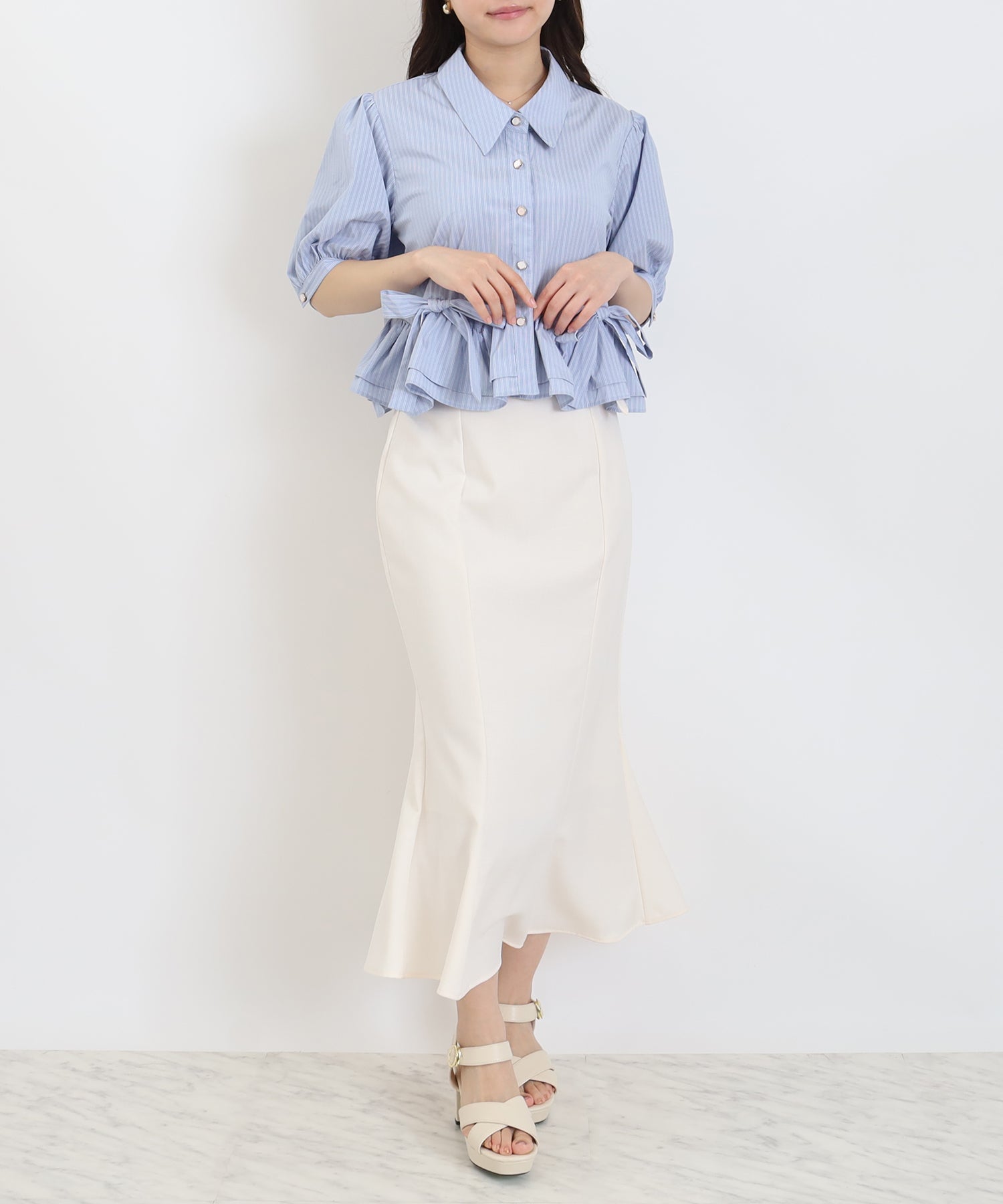 サックス×ホワイト　model:156cm  着用サイズ：M
