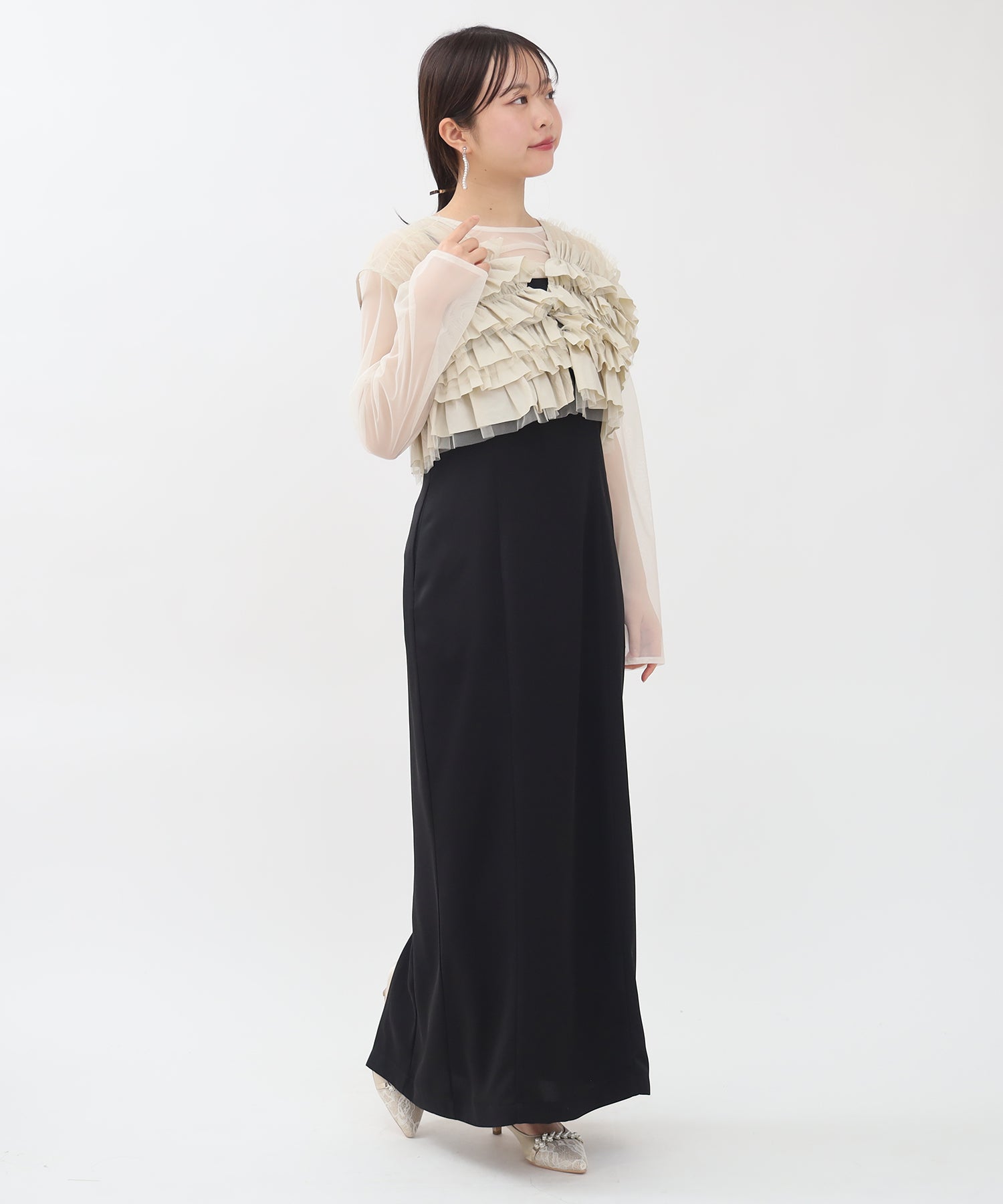 ベージュ　model：156　着用サイズ：M
