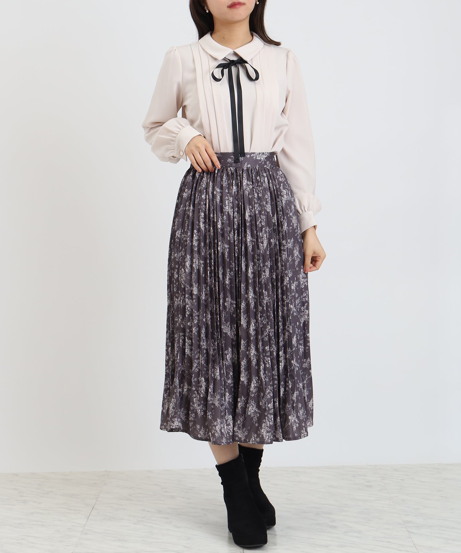 ピンクベージュ　model:156cm  着用サイズ：M