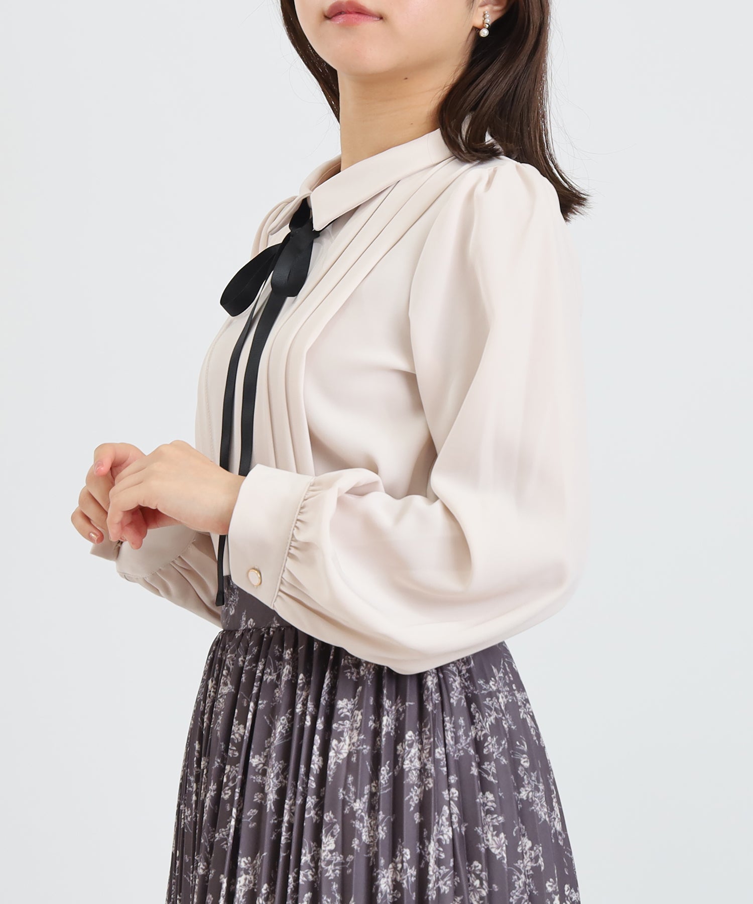 ピンクベージュ　model:156cm  着用サイズ：M