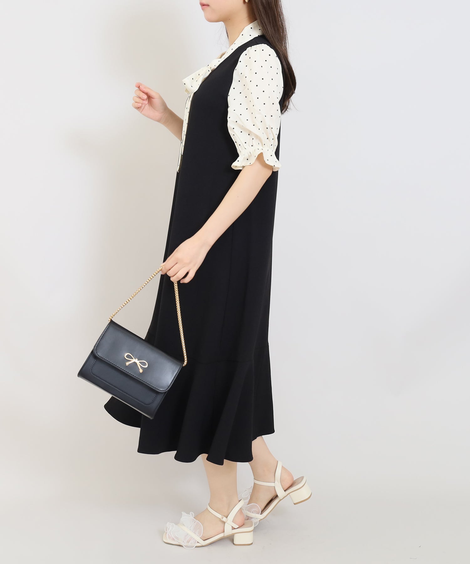 アイボリー　model：156　着用サイズ：M