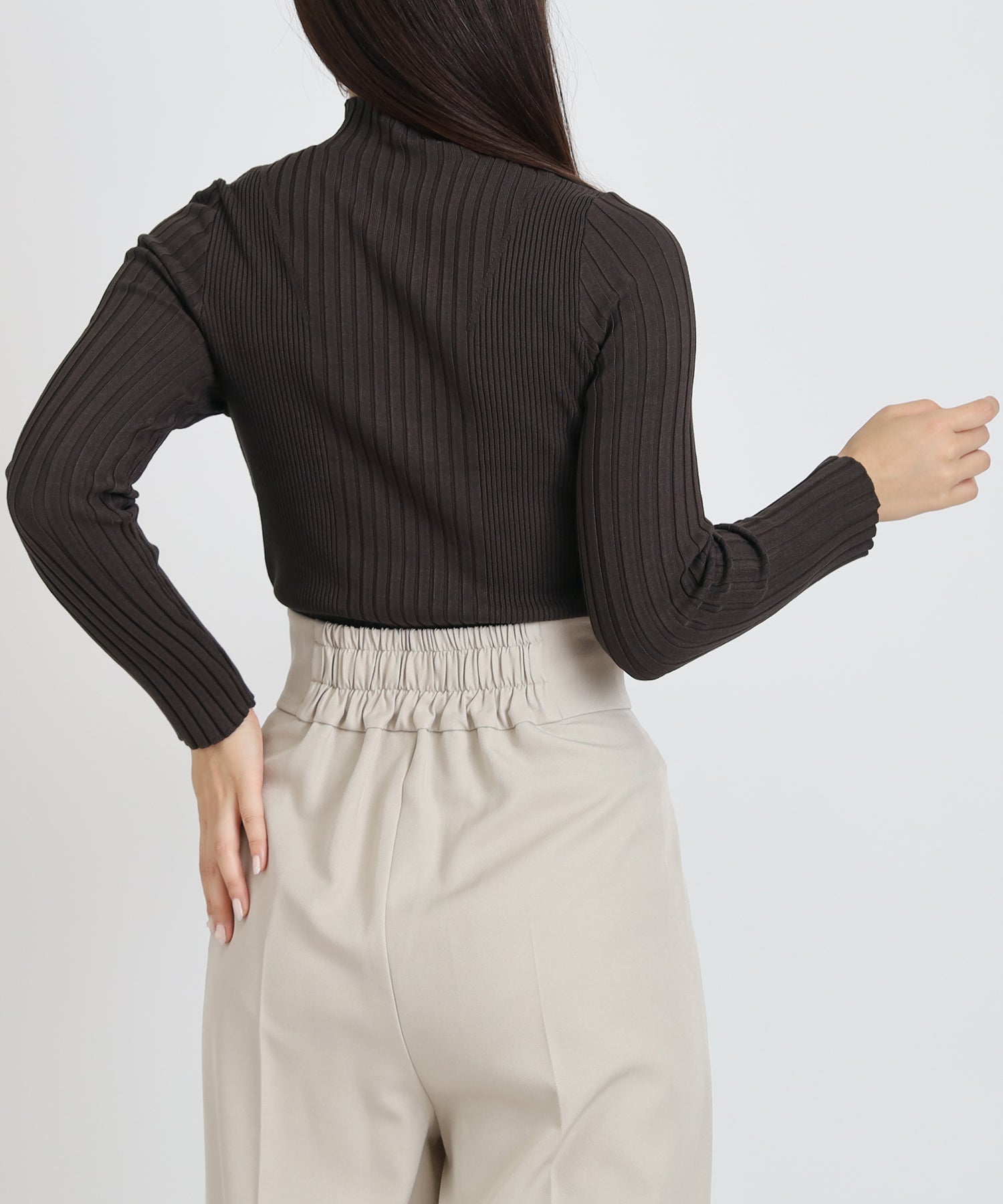 ブラウン　model：160　着用サイズ：M