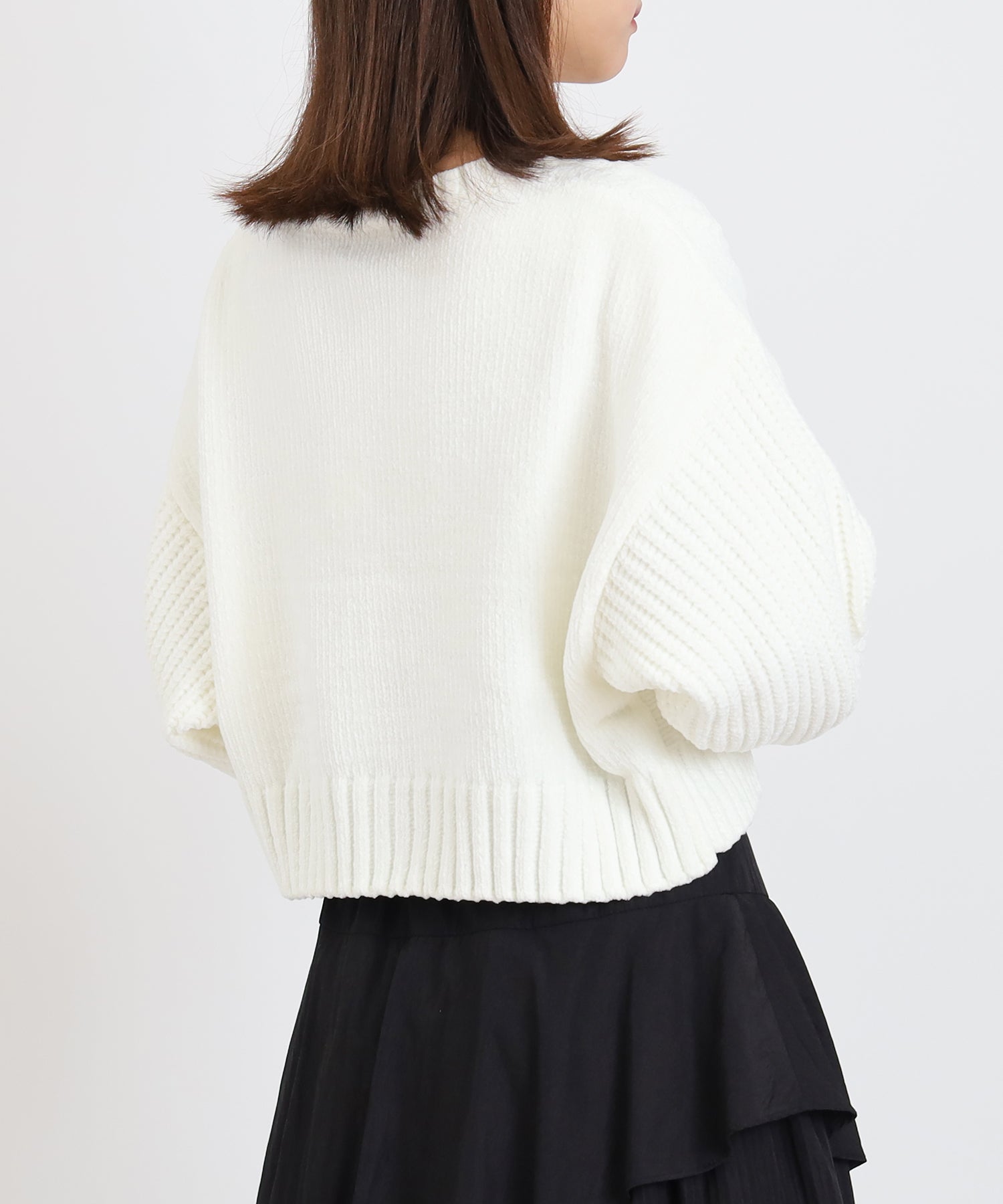 ホワイト　model：156　着用サイズ：M