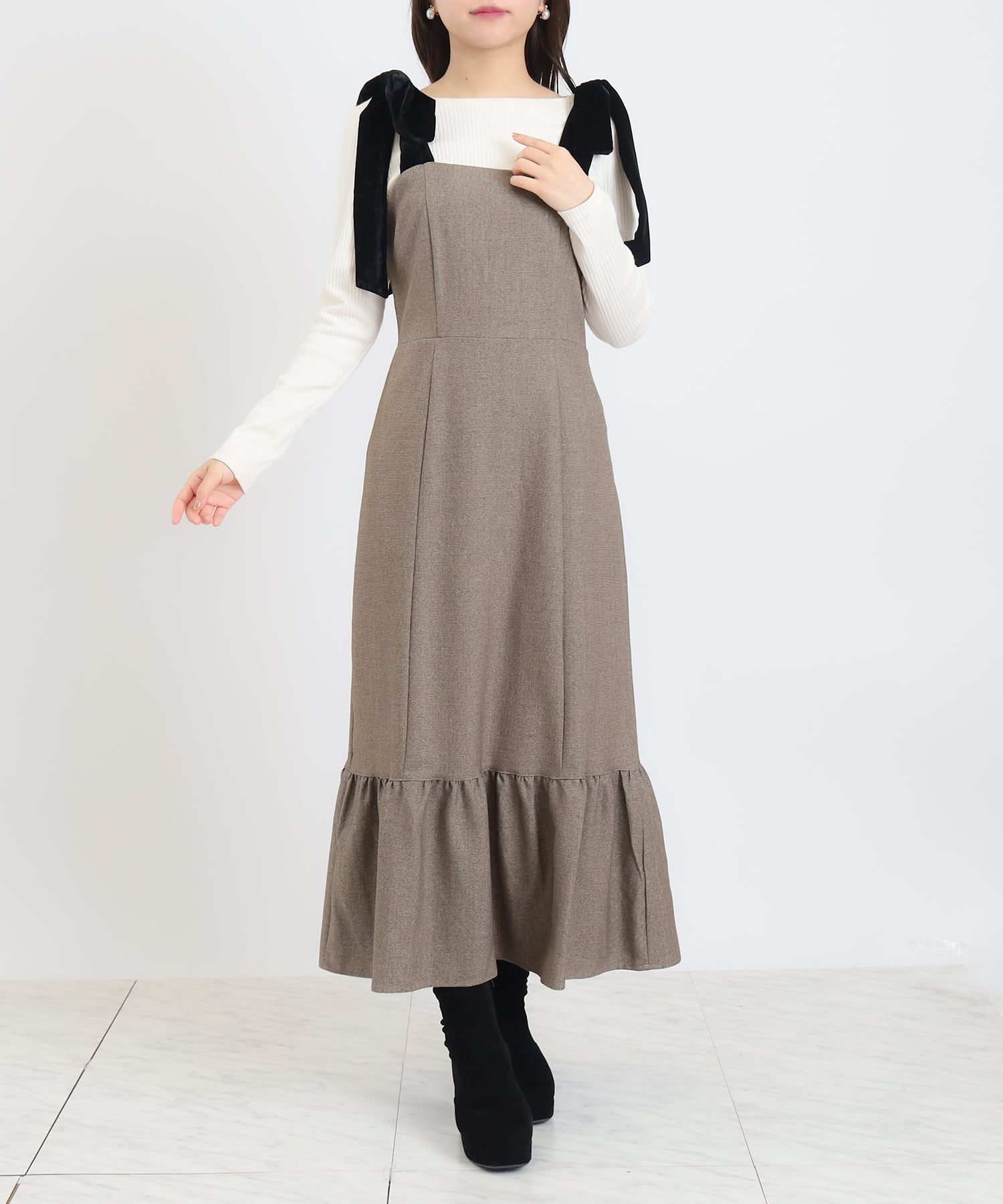 ブラウン　model：156　着用サイズ：M
(格子柄※無地見え)