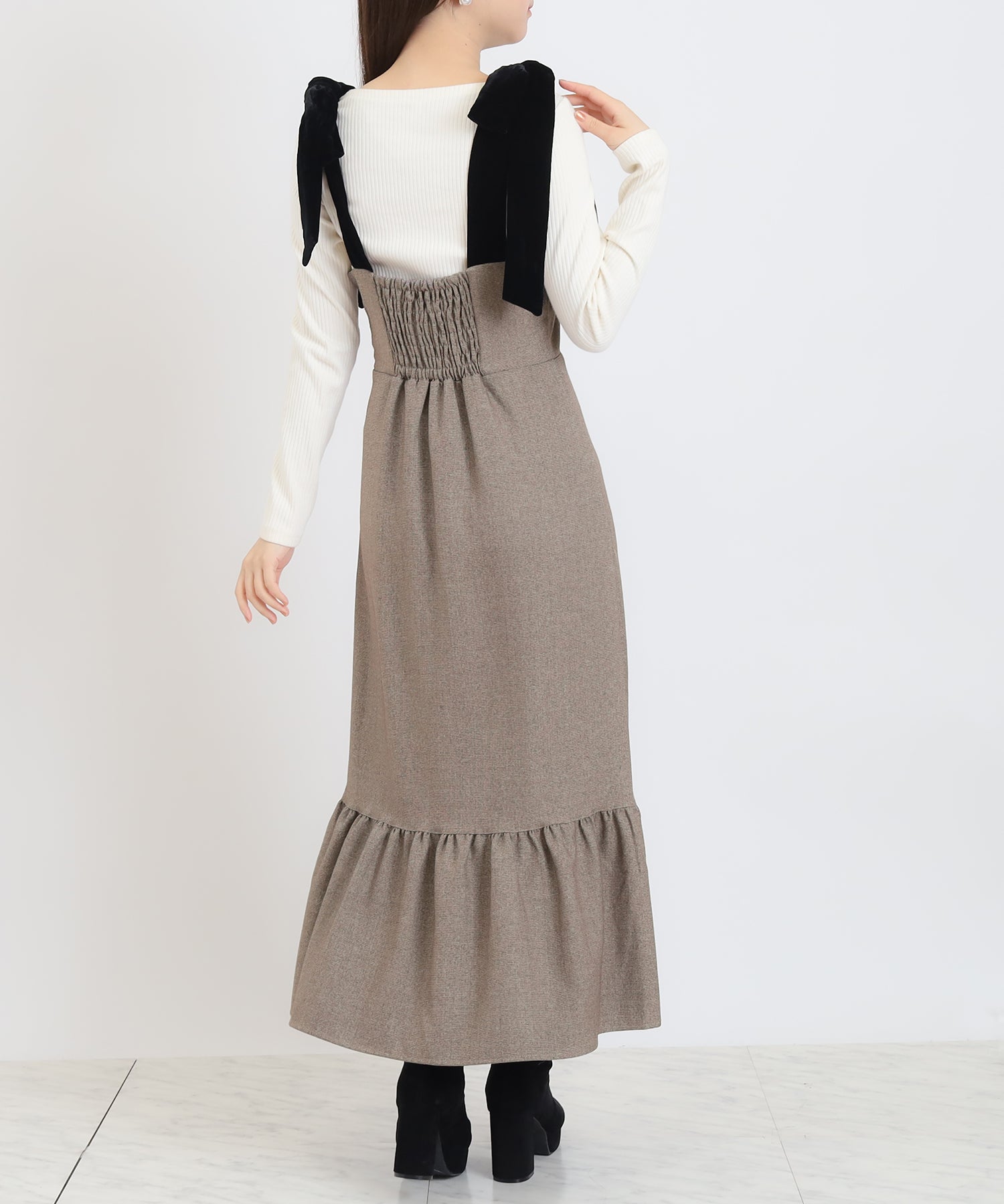 ブラウン　model：156　着用サイズ：M