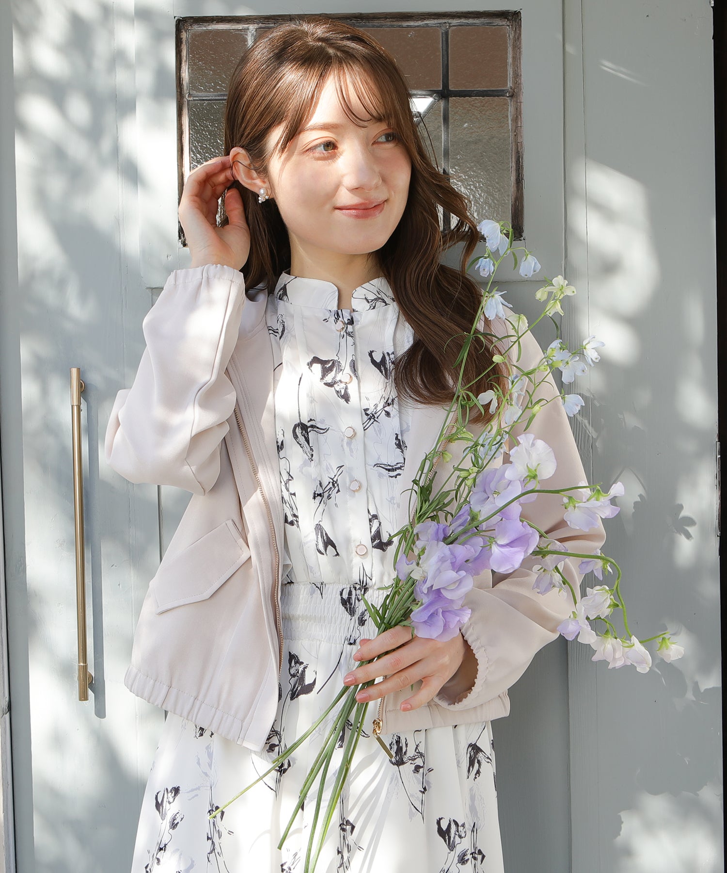 ホワイト×花柄　model:163cm  着用サイズ：M