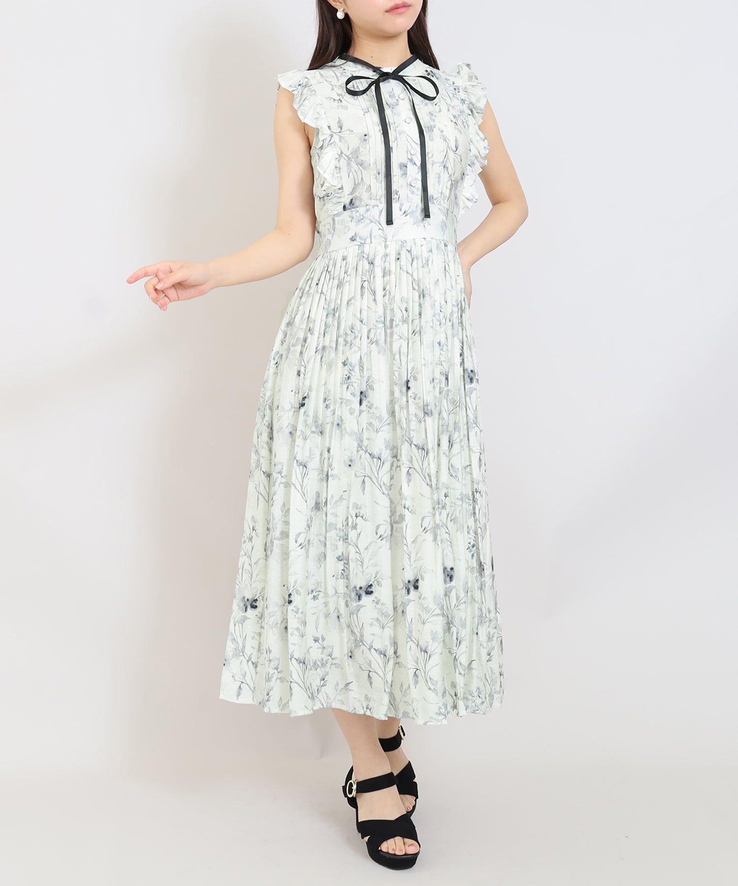 ライトグレー　model:156cm　着用サイズ：M