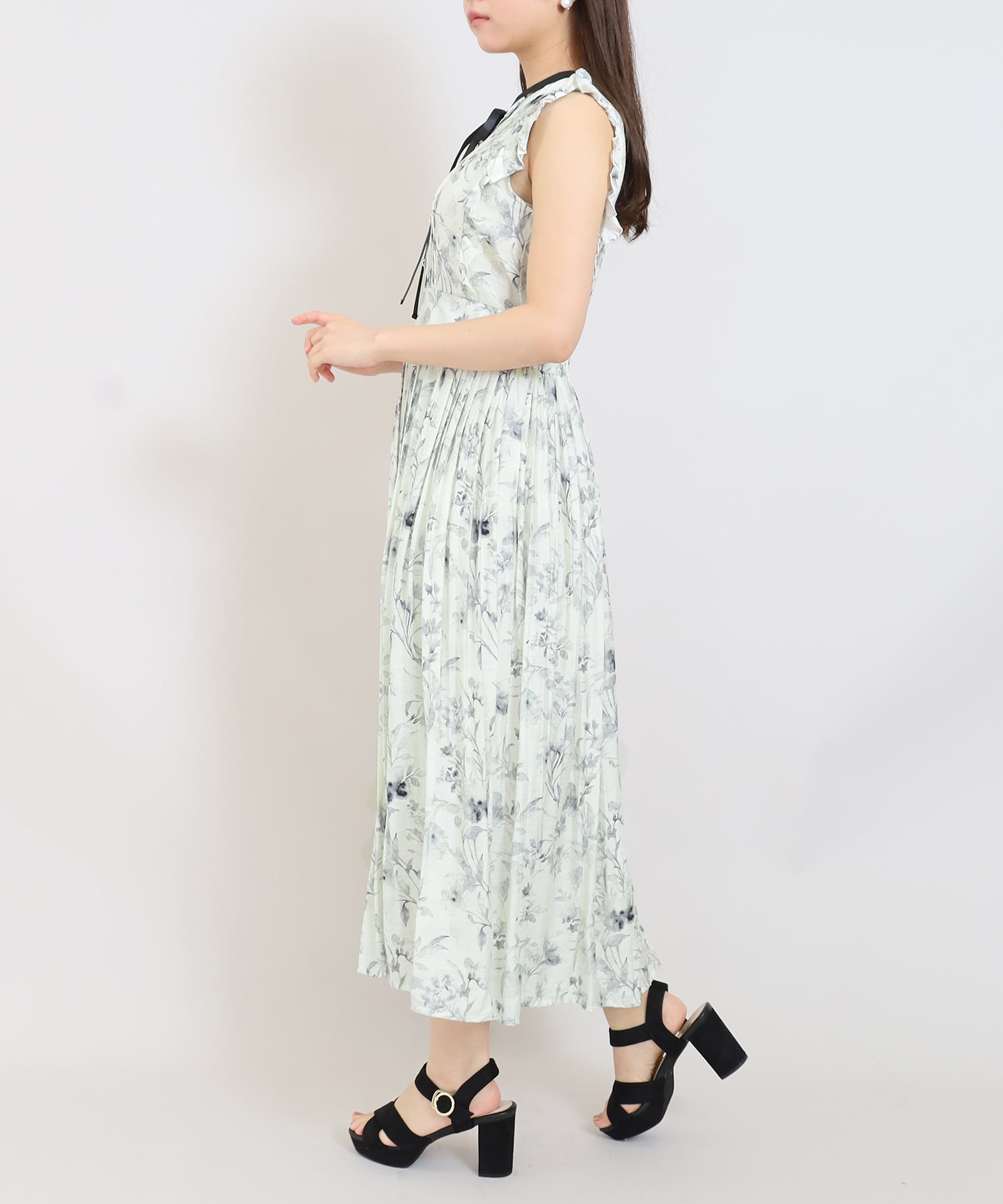 ライトグレー　model:156cm　着用サイズ：M