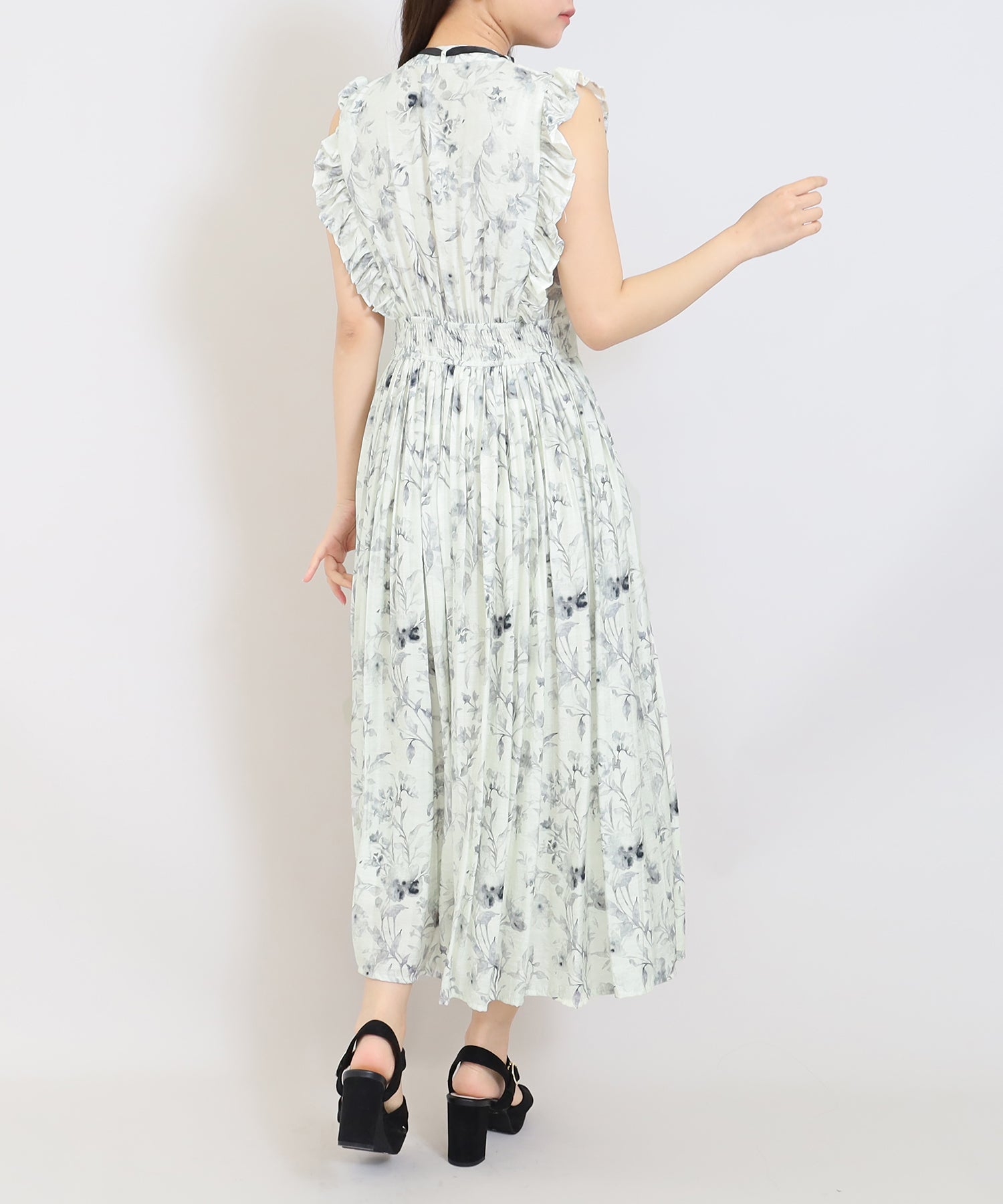 ライトグレー　model:156cm　着用サイズ：M