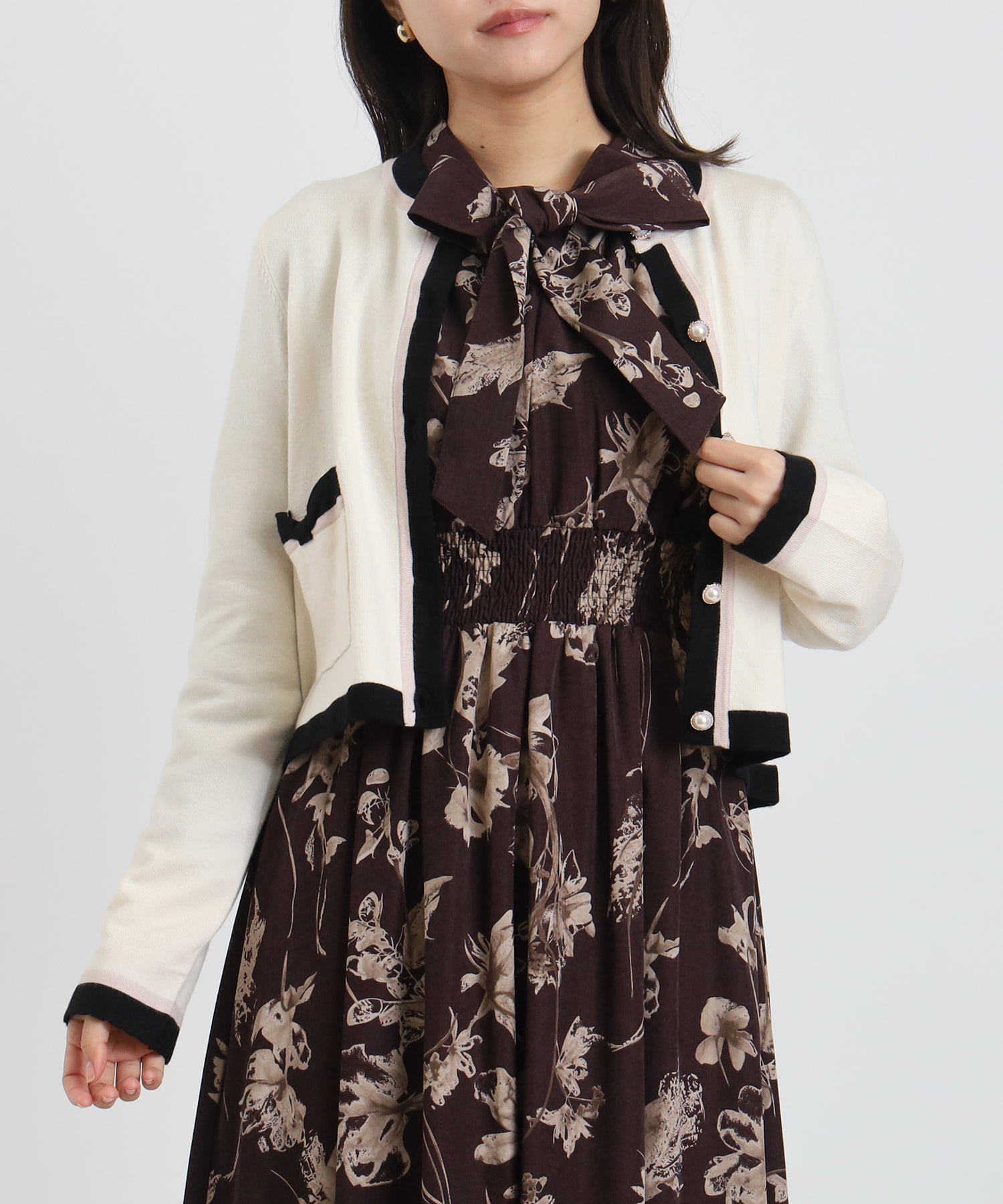 アイボリー　model：156　着用サイズ：M