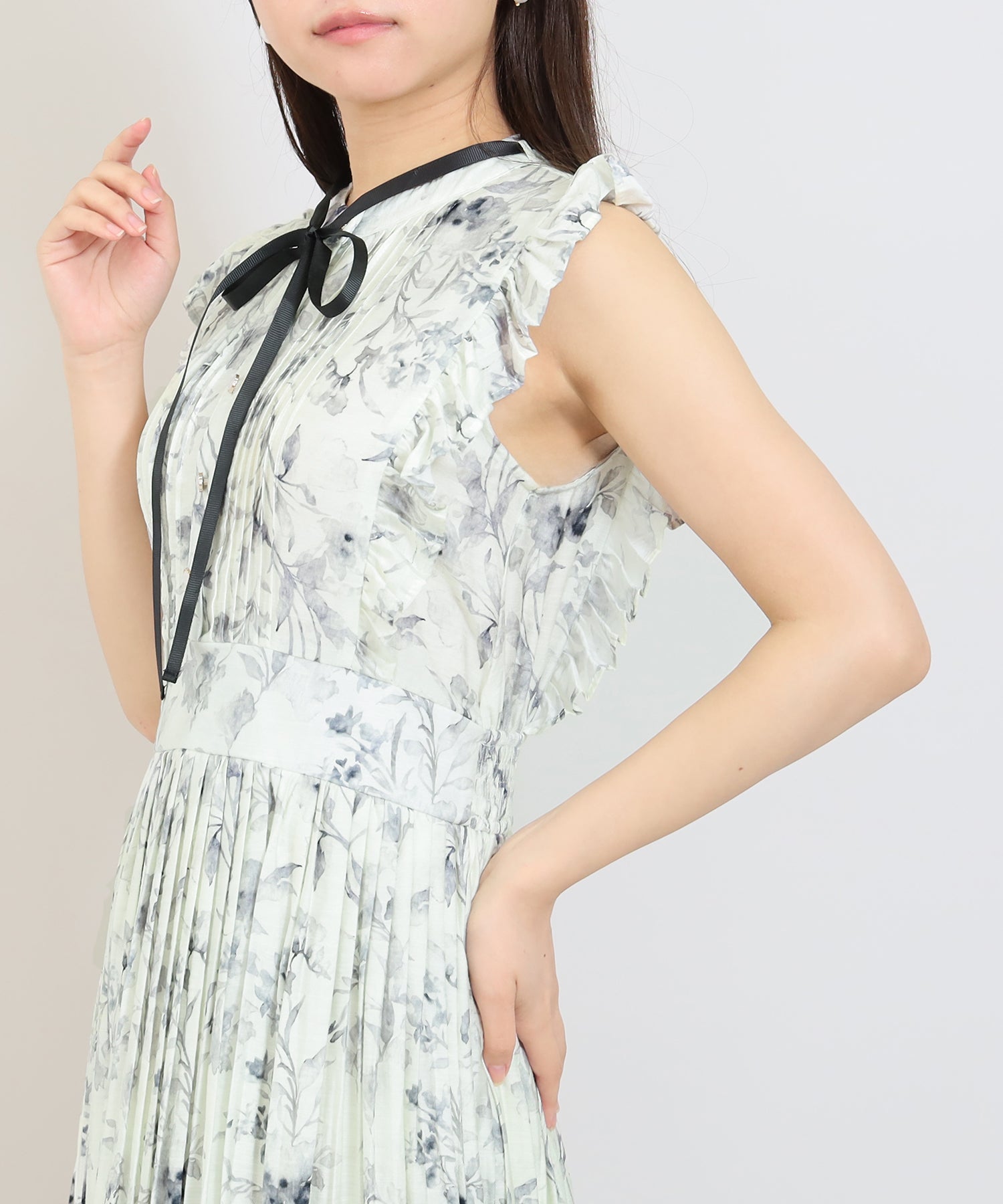 ライトグレー　model:156cm　着用サイズ：M