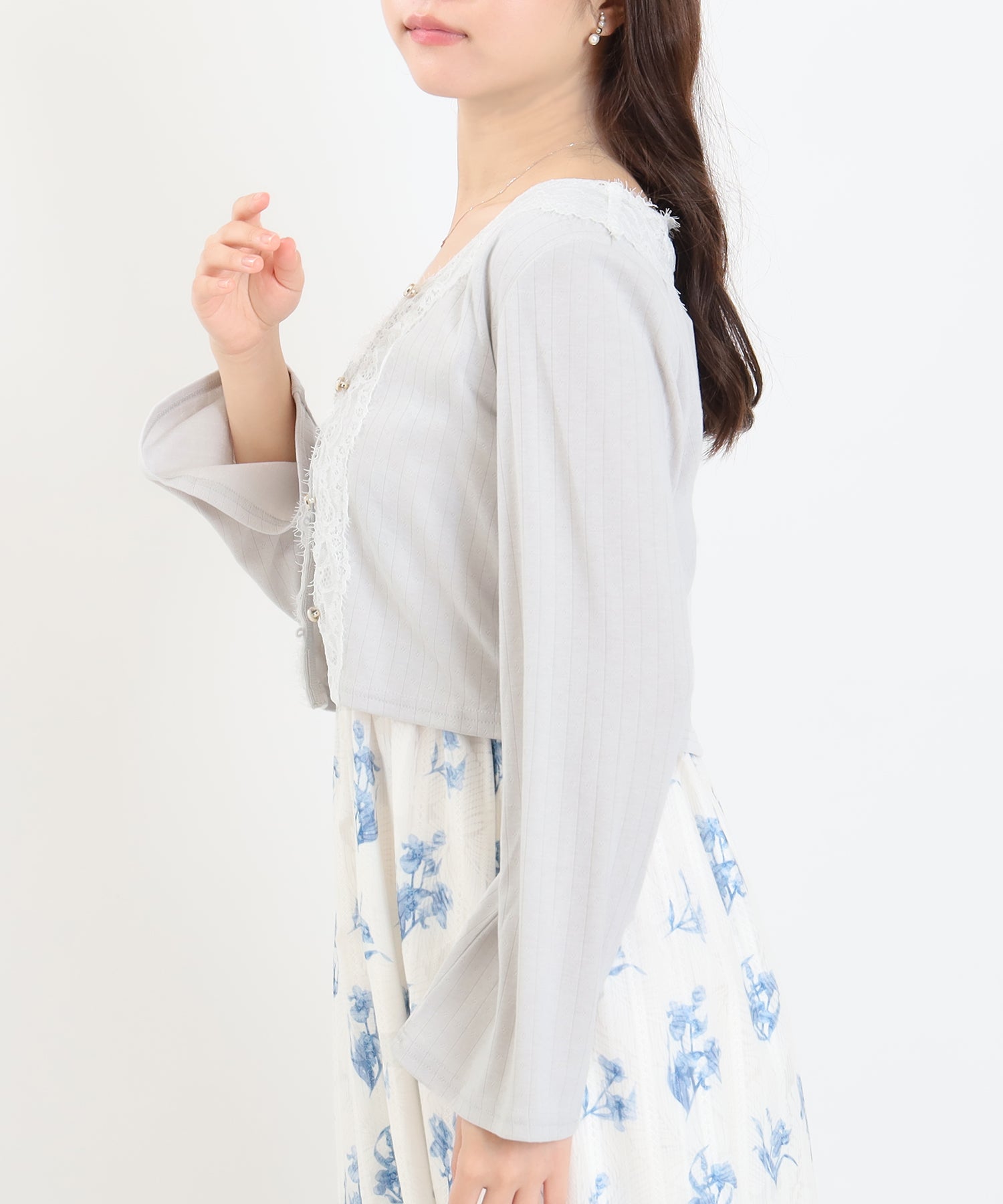 ライトグレー　model：156　着用サイズ：M