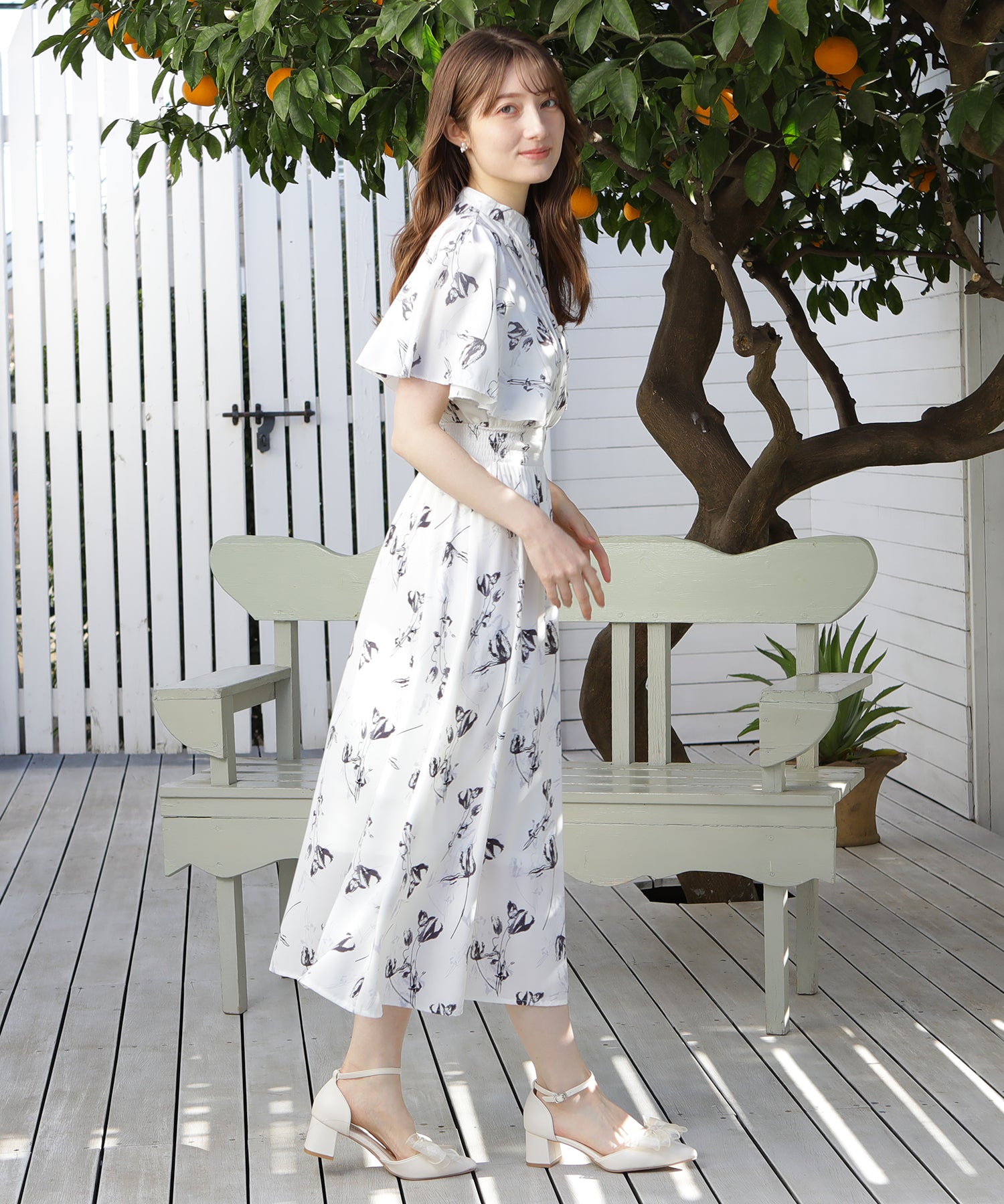 ホワイト×花柄　model:163cm  着用サイズ：M