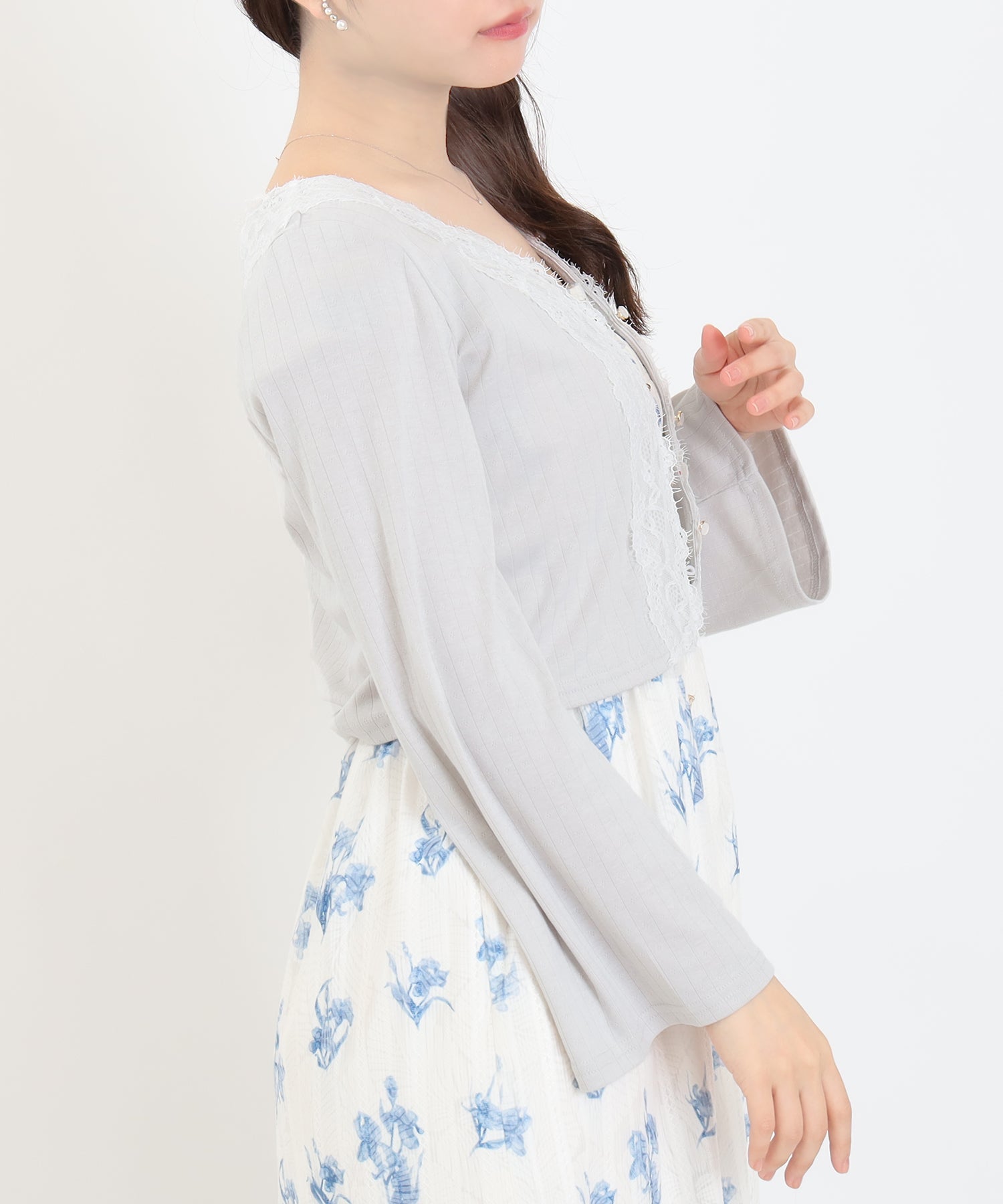 ライトグレー　model：156　着用サイズ：M