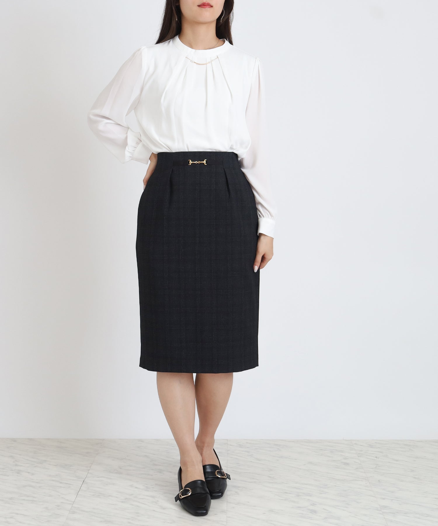 ホワイト　model：160　着用サイズ：M